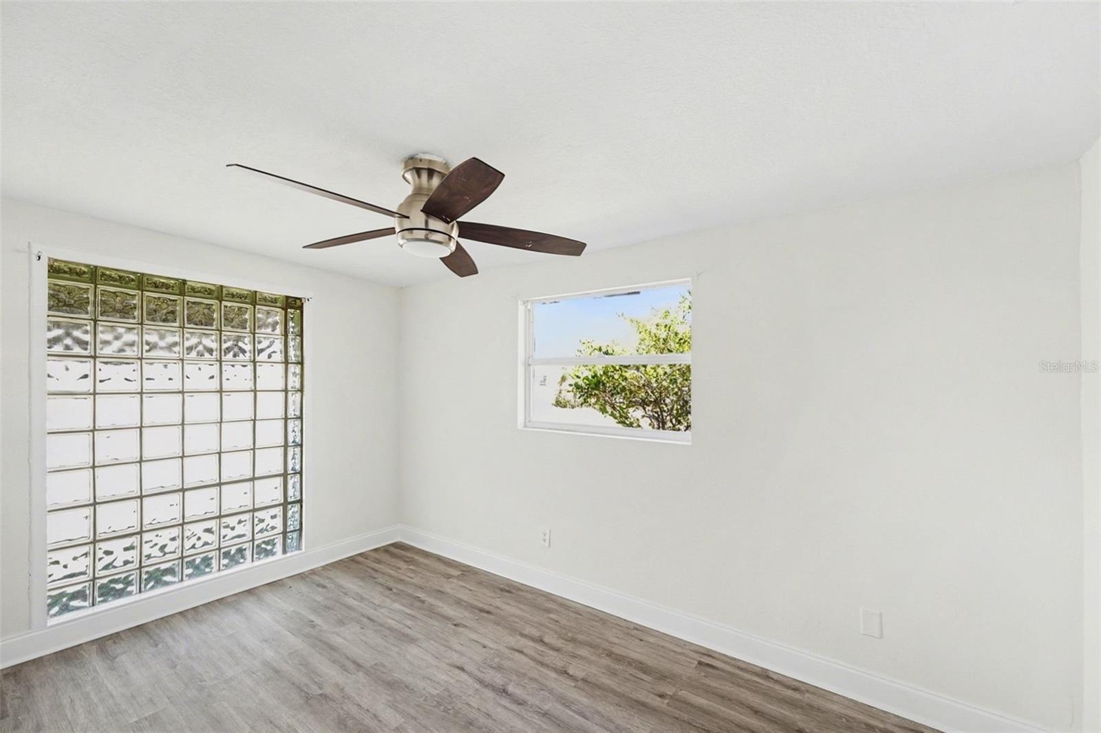 Image 18 of 33 For 8907 Leeward Drive