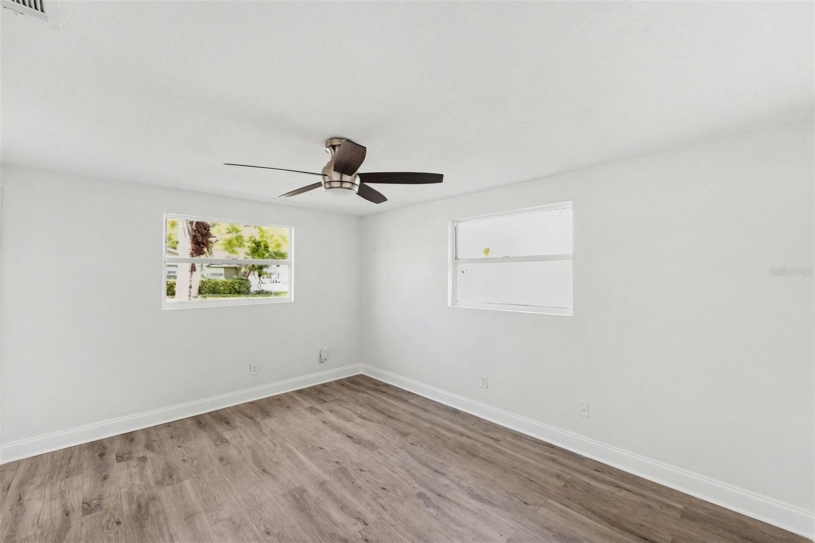 Image 21 of 33 For 8907 Leeward Drive