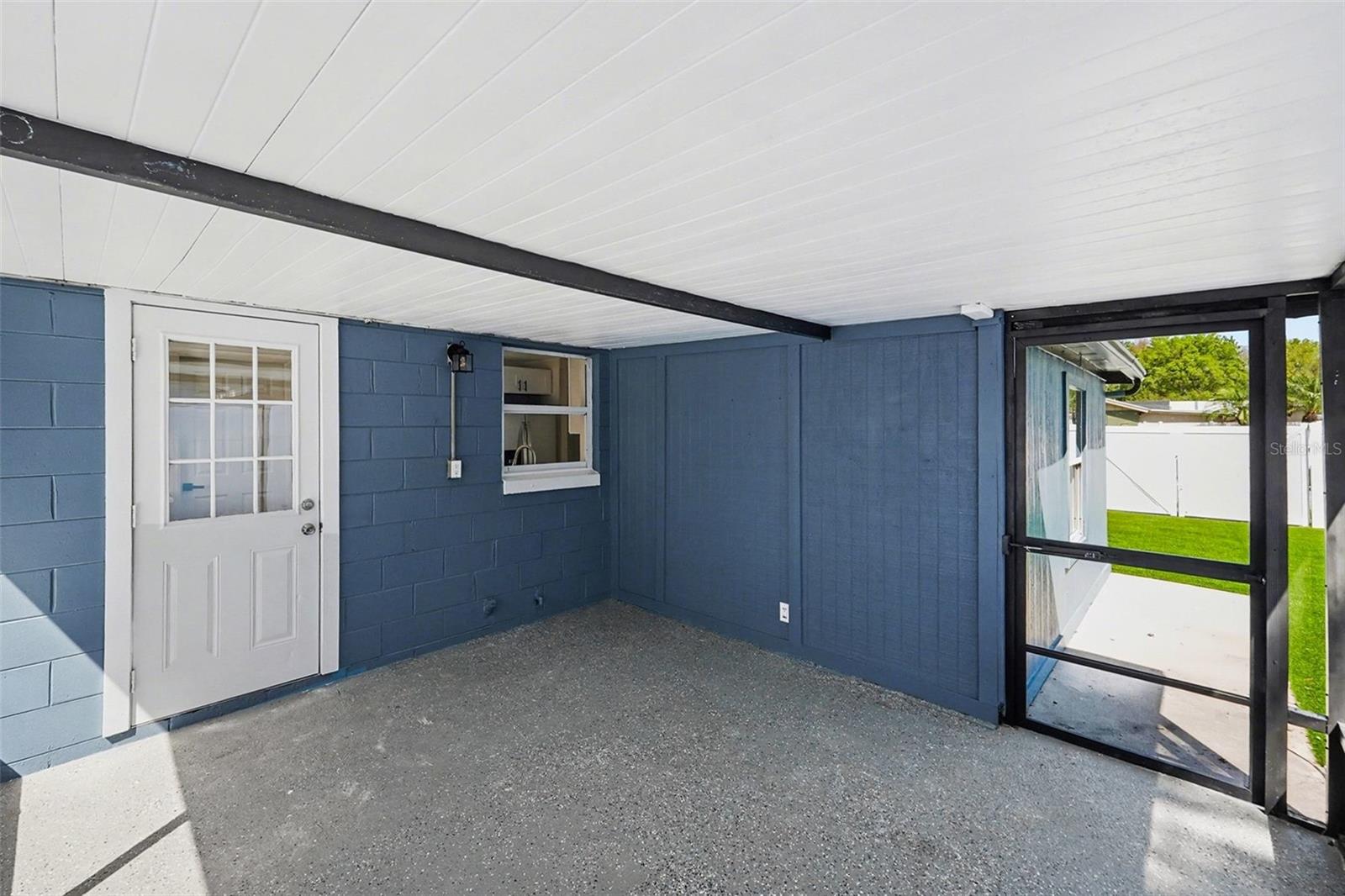 Image 26 of 33 For 8907 Leeward Drive