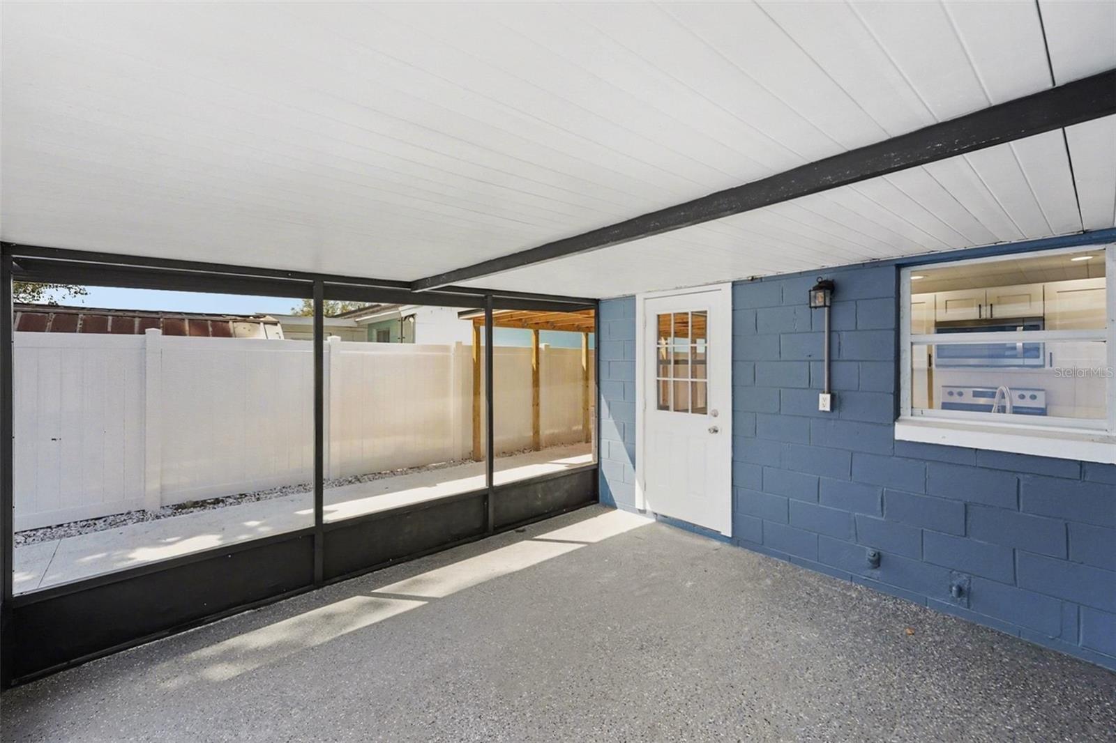 Image 29 of 33 For 8907 Leeward Drive