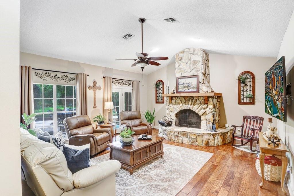 Image 5 of 82 For 36805 Waterfall Drive