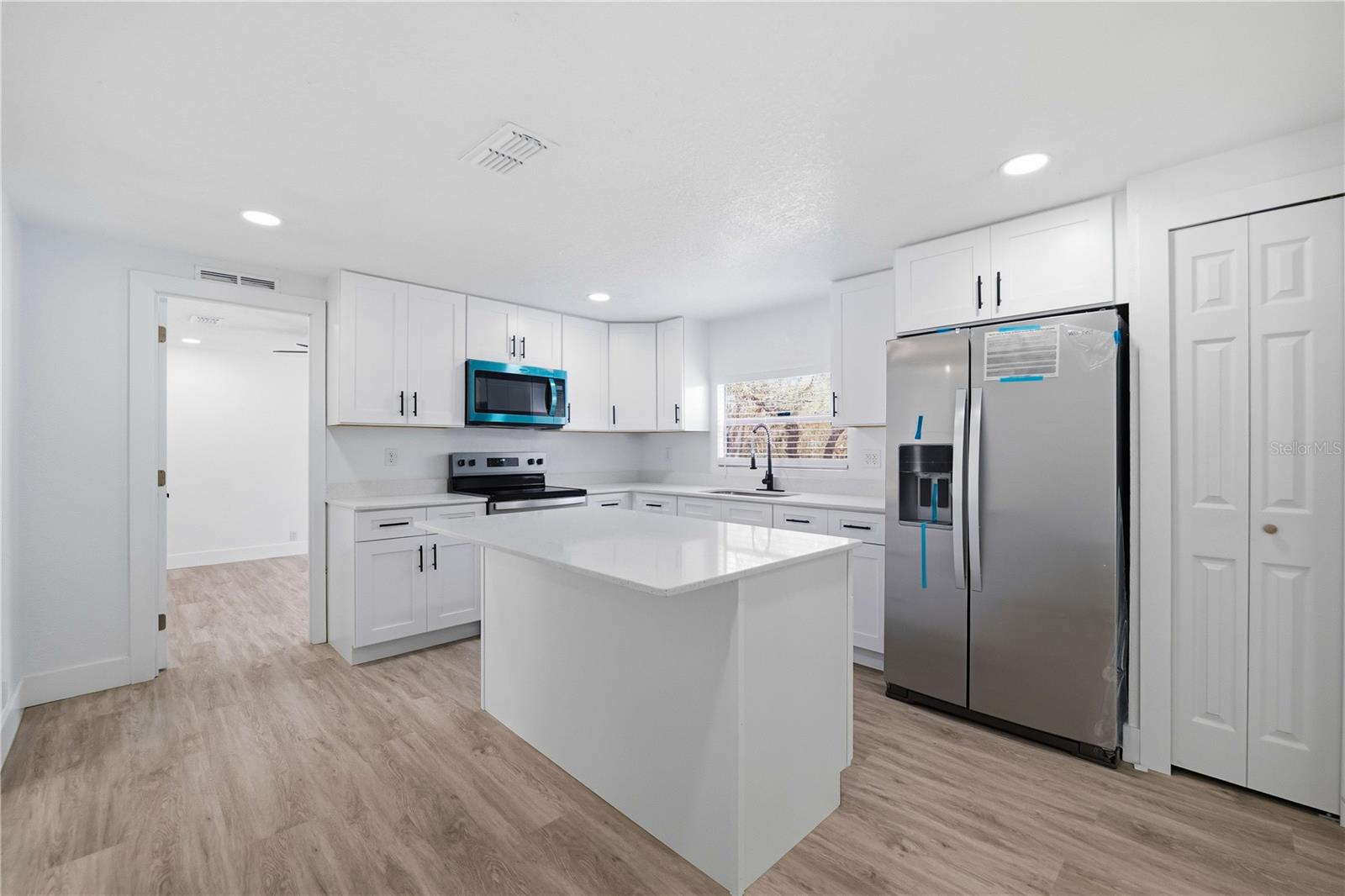 Image 13 of 56 For 10711 Wabayo Street