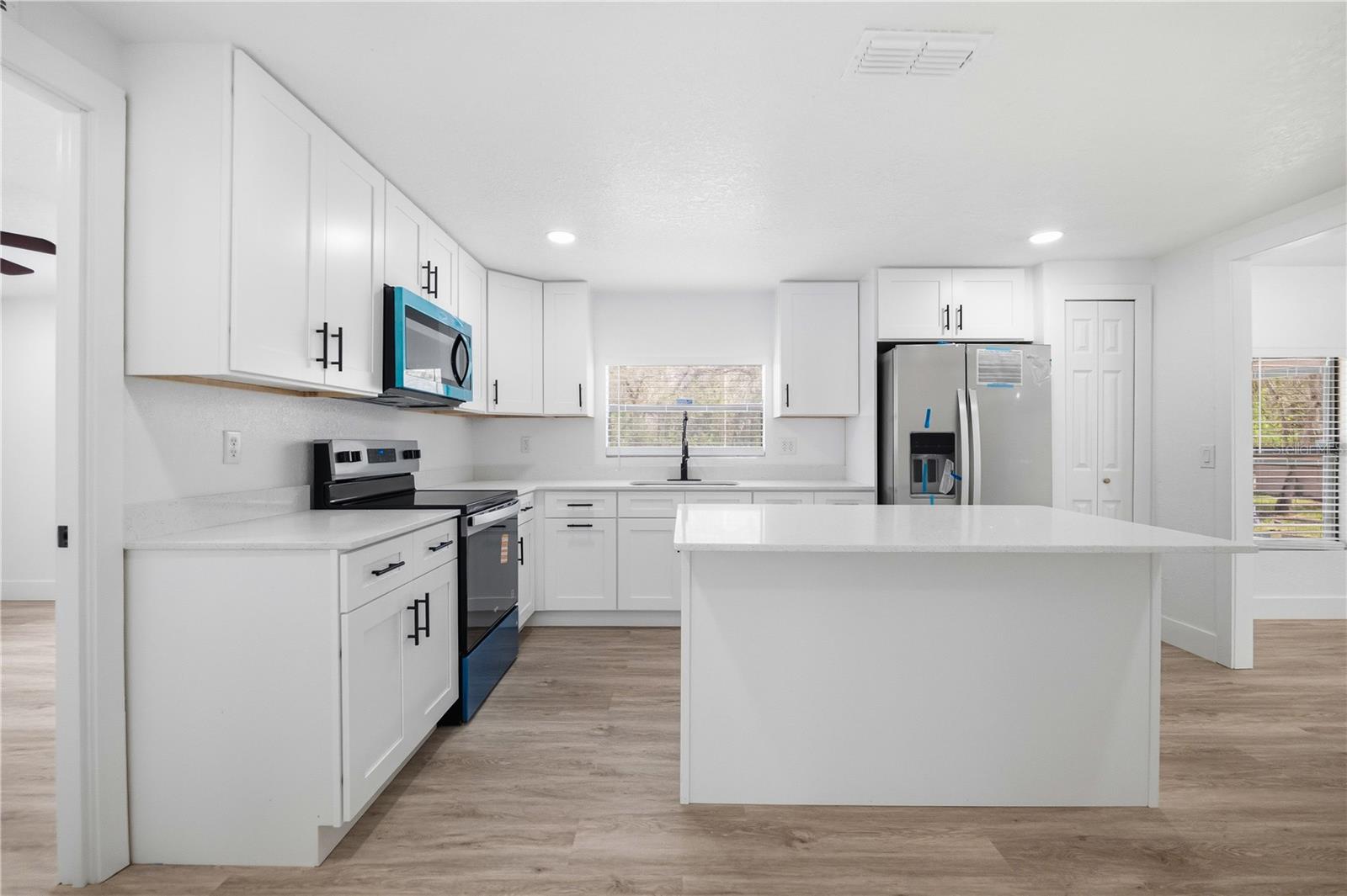 Image 14 of 56 For 10711 Wabayo Street