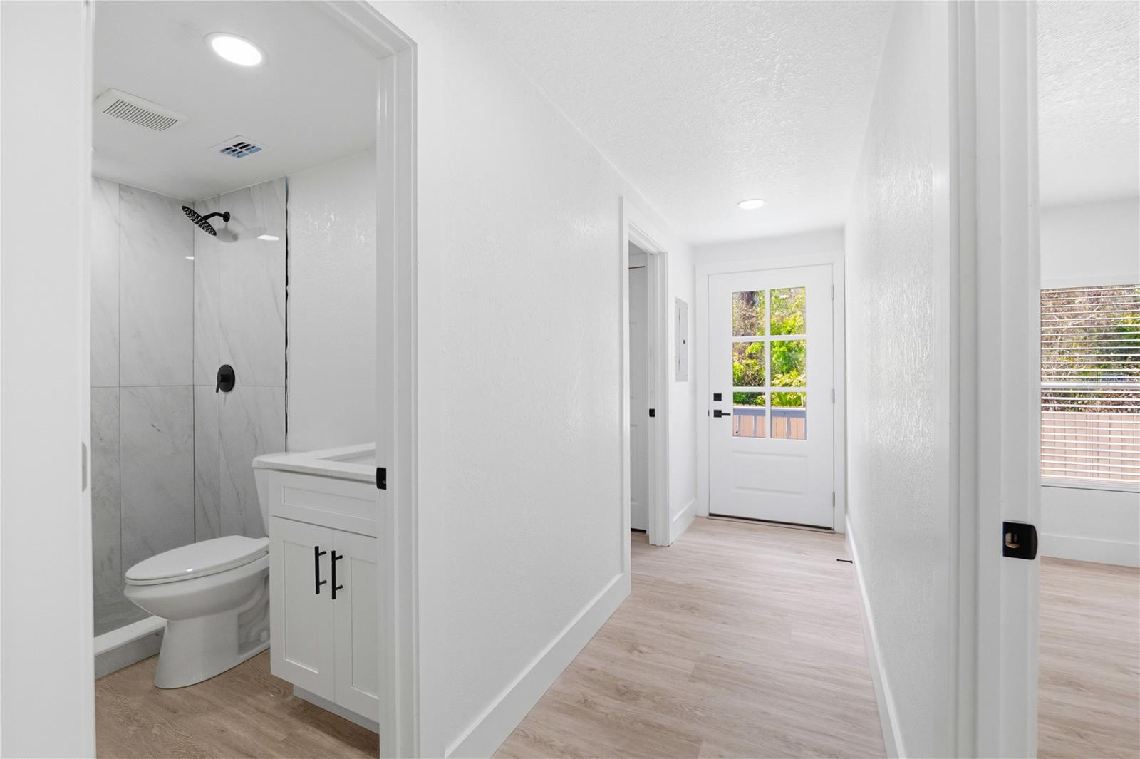 Image 19 of 56 For 10711 Wabayo Street