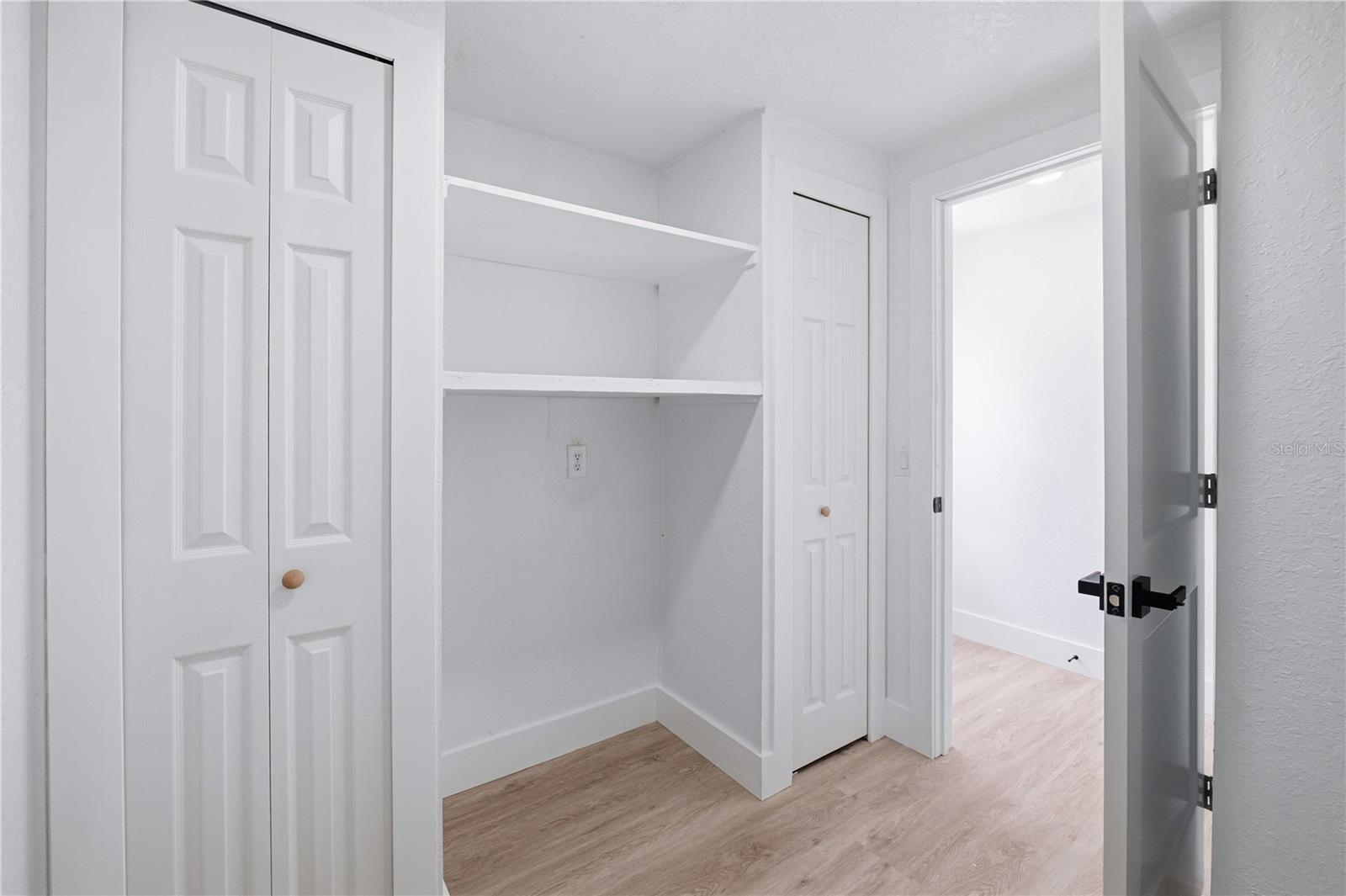 Image 24 of 56 For 10711 Wabayo Street