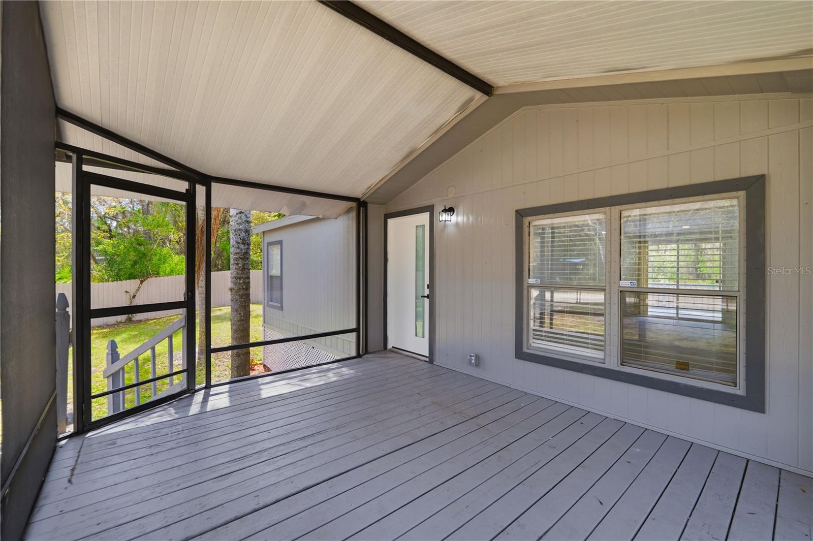 Image 25 of 56 For 10711 Wabayo Street