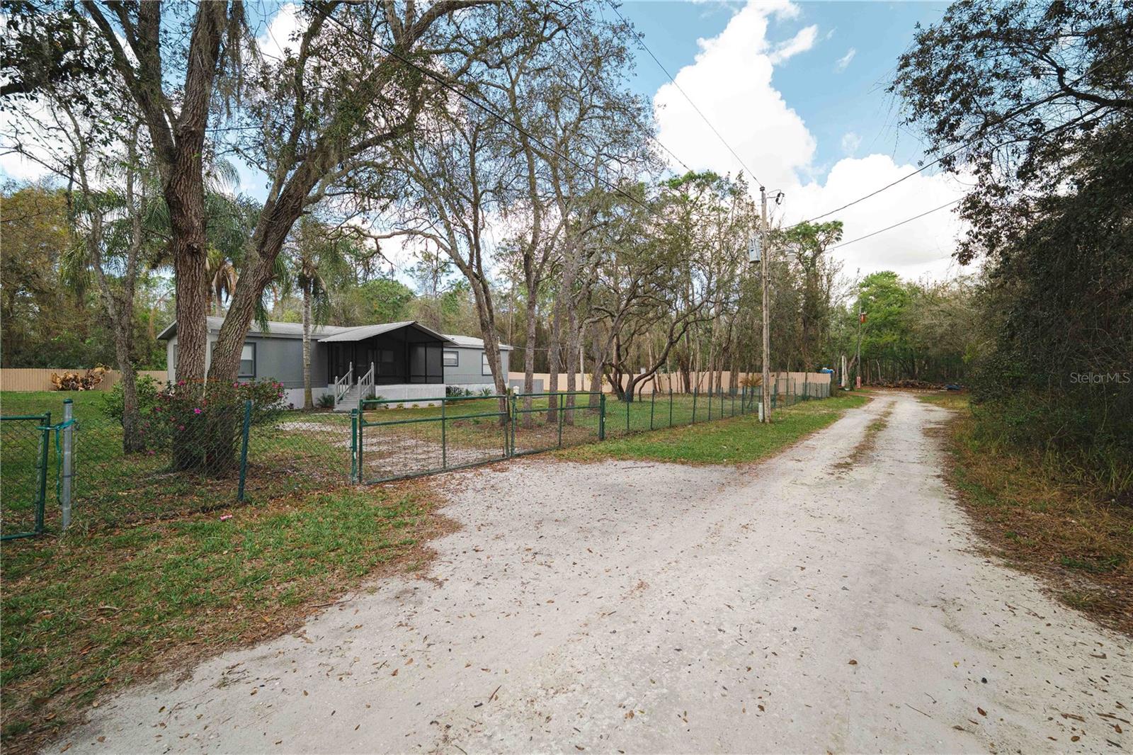 Image 49 of 56 For 10711 Wabayo Street