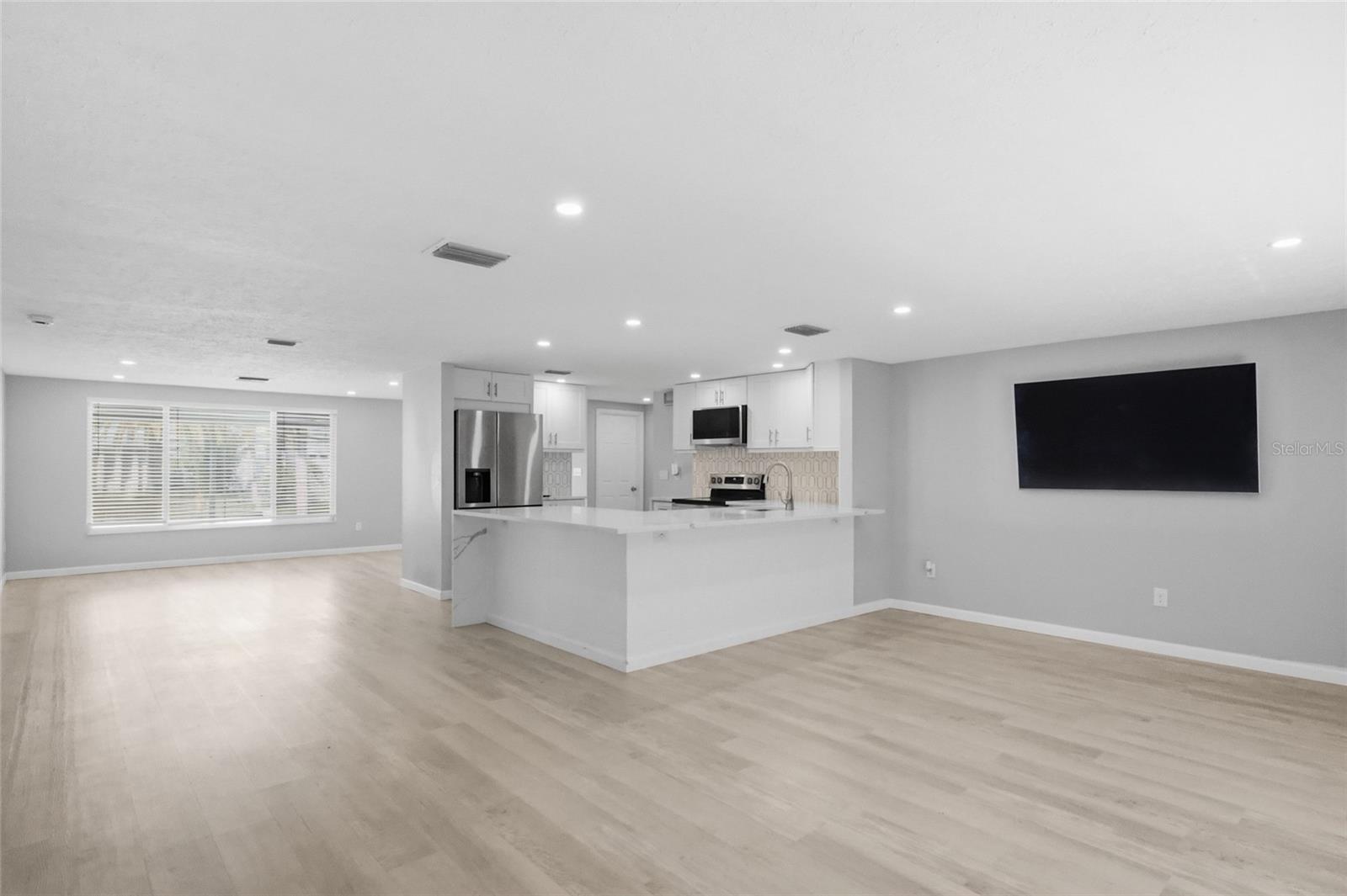 Image 10 of 35 For 3928 Rudder Way