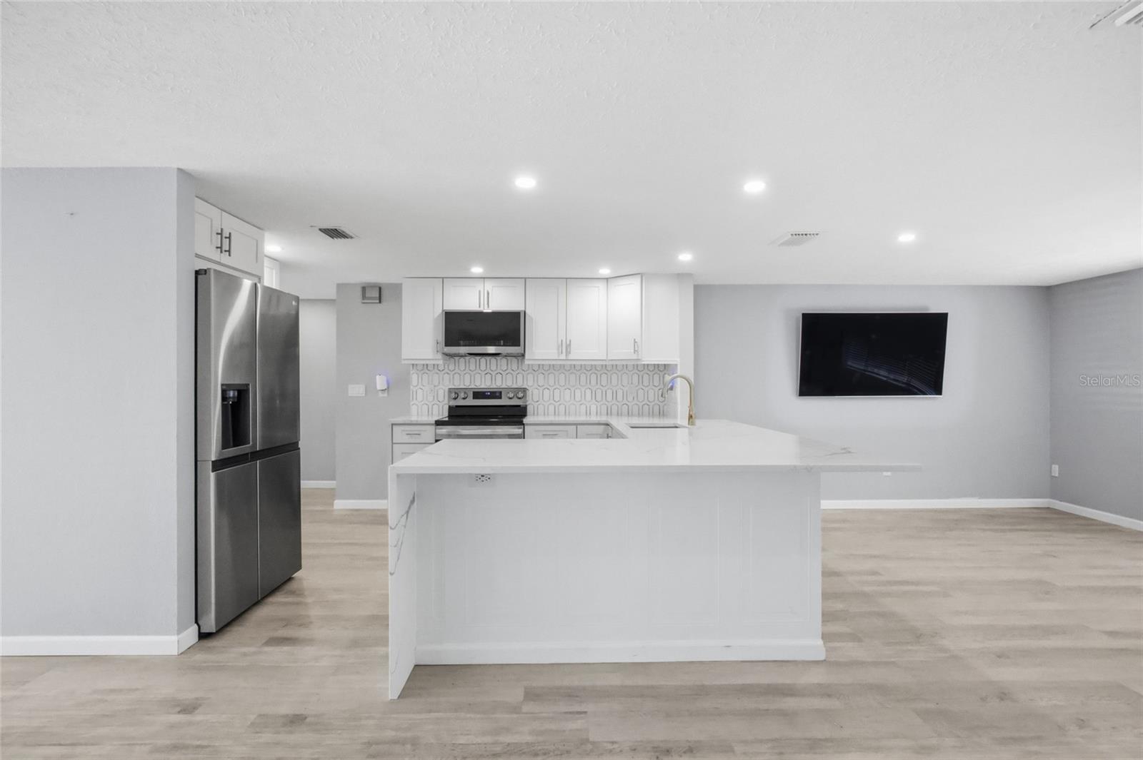 Image 11 of 35 For 3928 Rudder Way