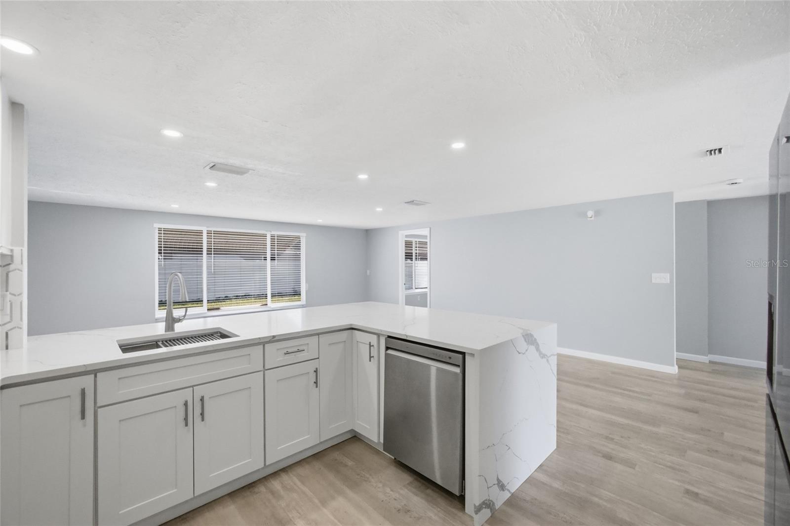 Image 15 of 35 For 3928 Rudder Way