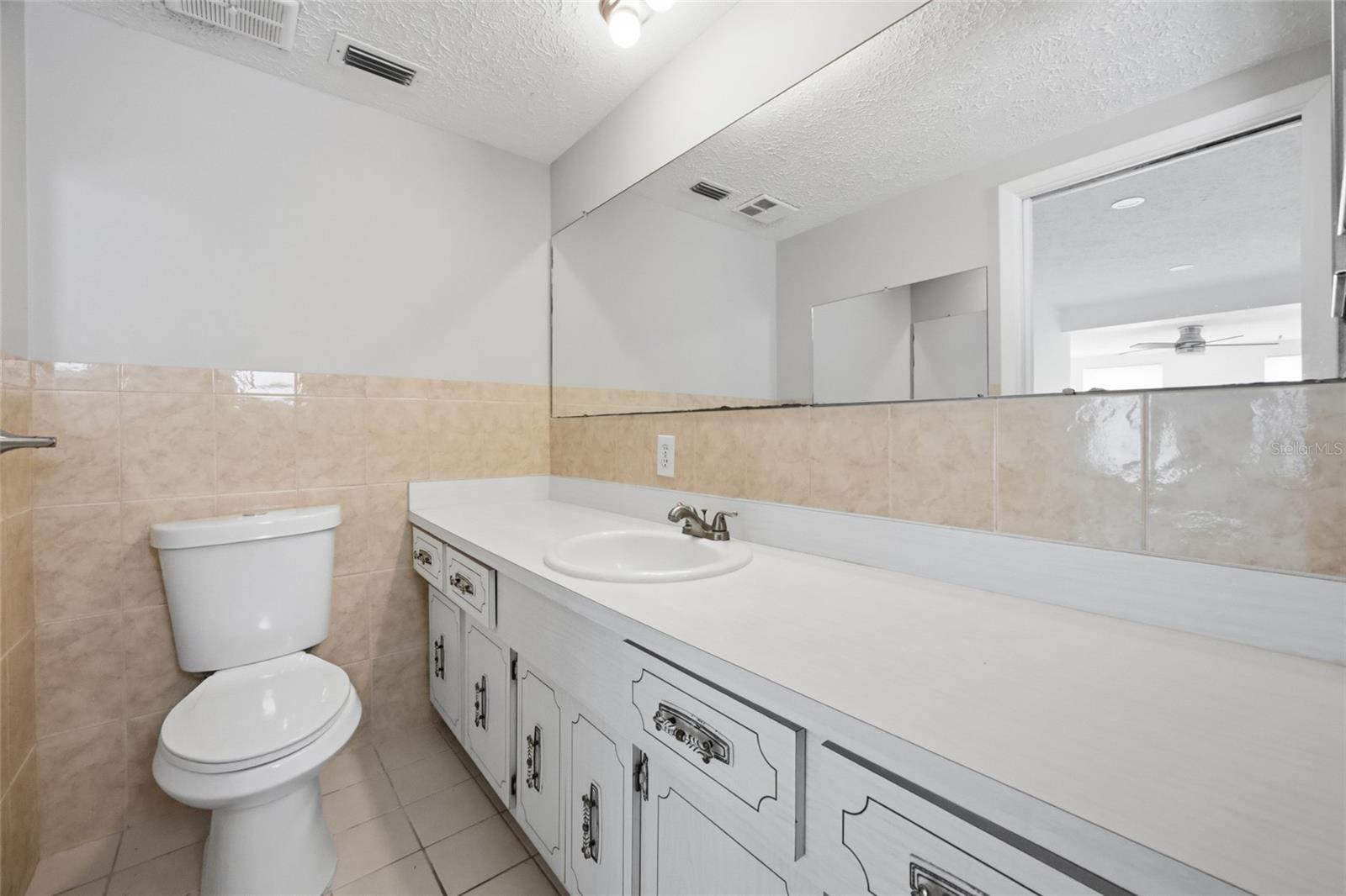 Image 21 of 35 For 3928 Rudder Way