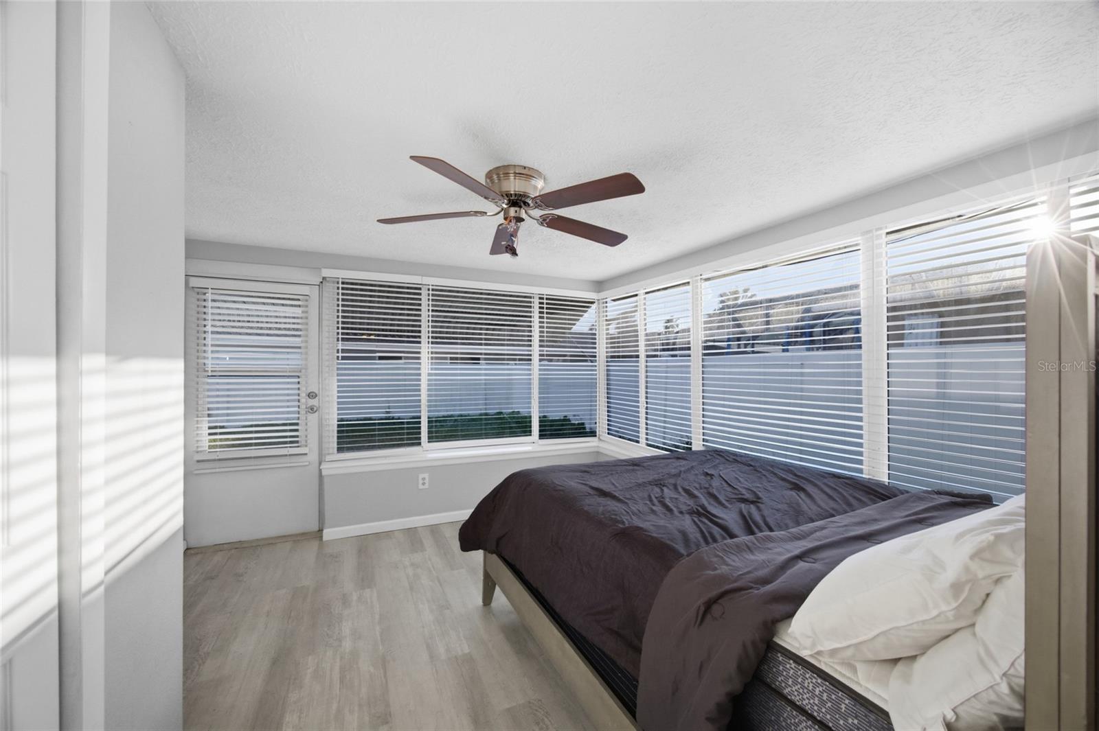 Image 24 of 35 For 3928 Rudder Way