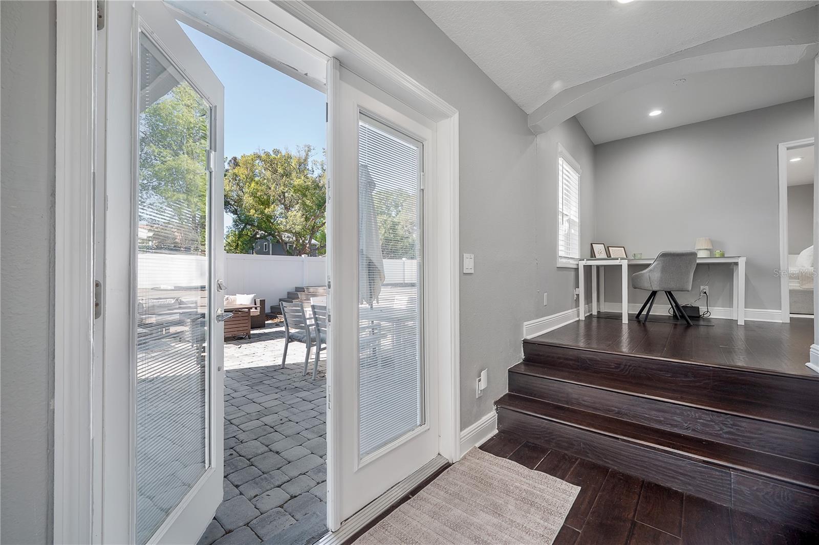 Image 17 of 38 For 2902 Jefferson Street