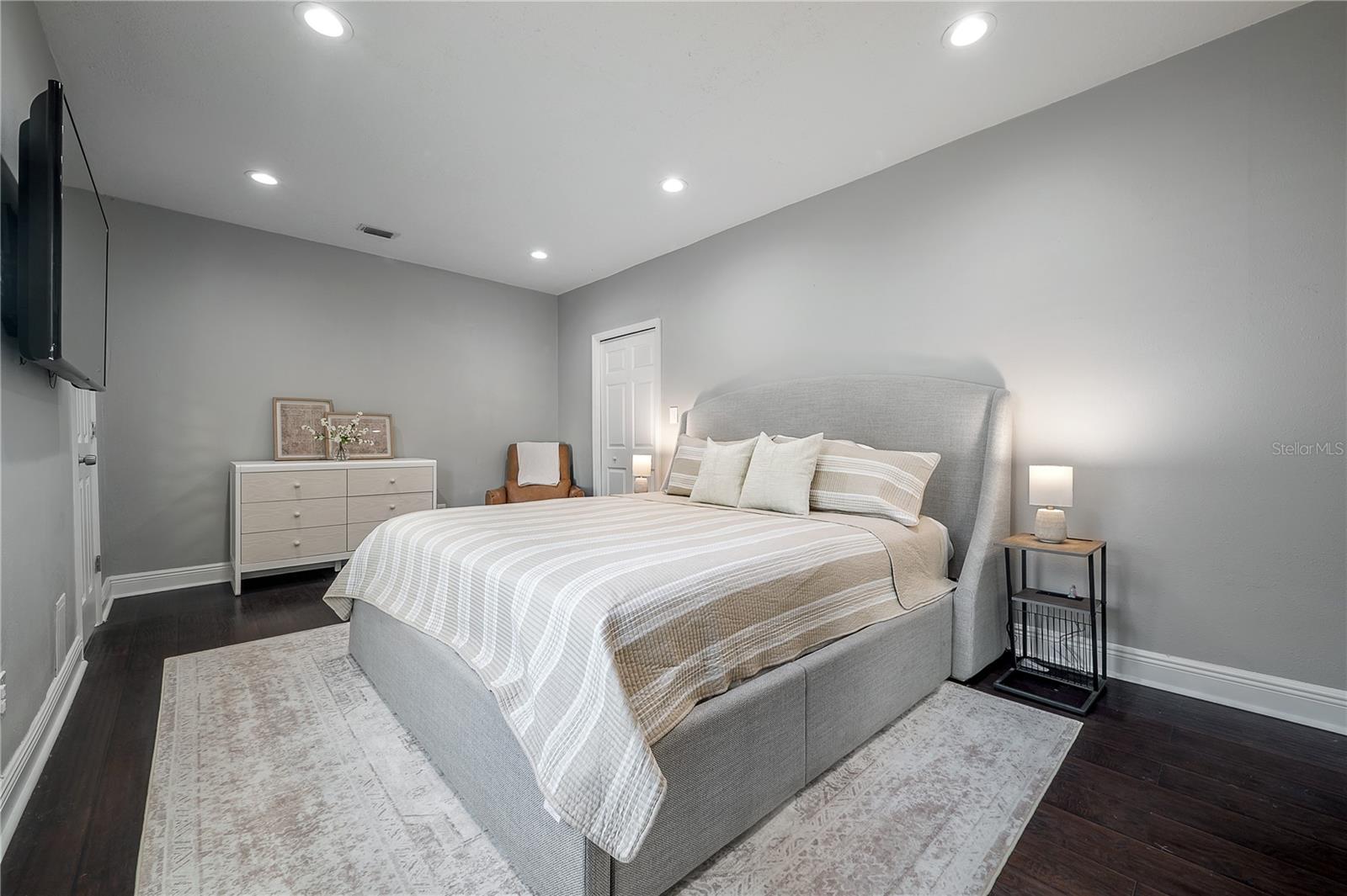 Image 18 of 38 For 2902 Jefferson Street