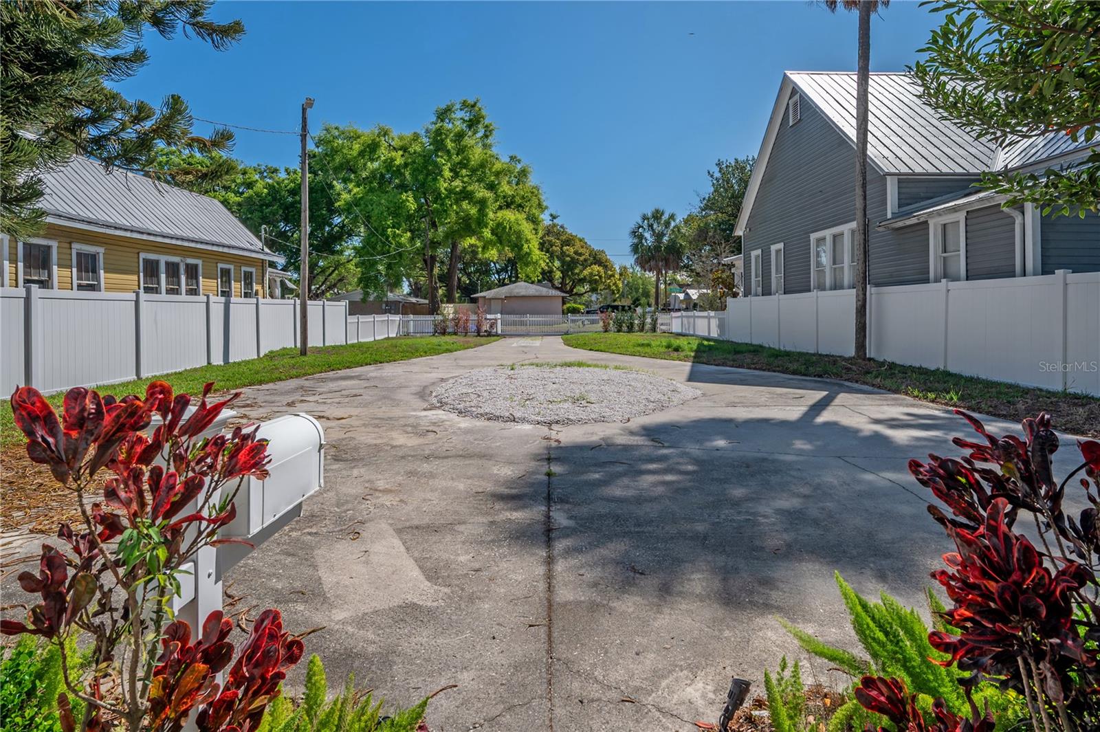 Image 2 of 38 For 2902 Jefferson Street