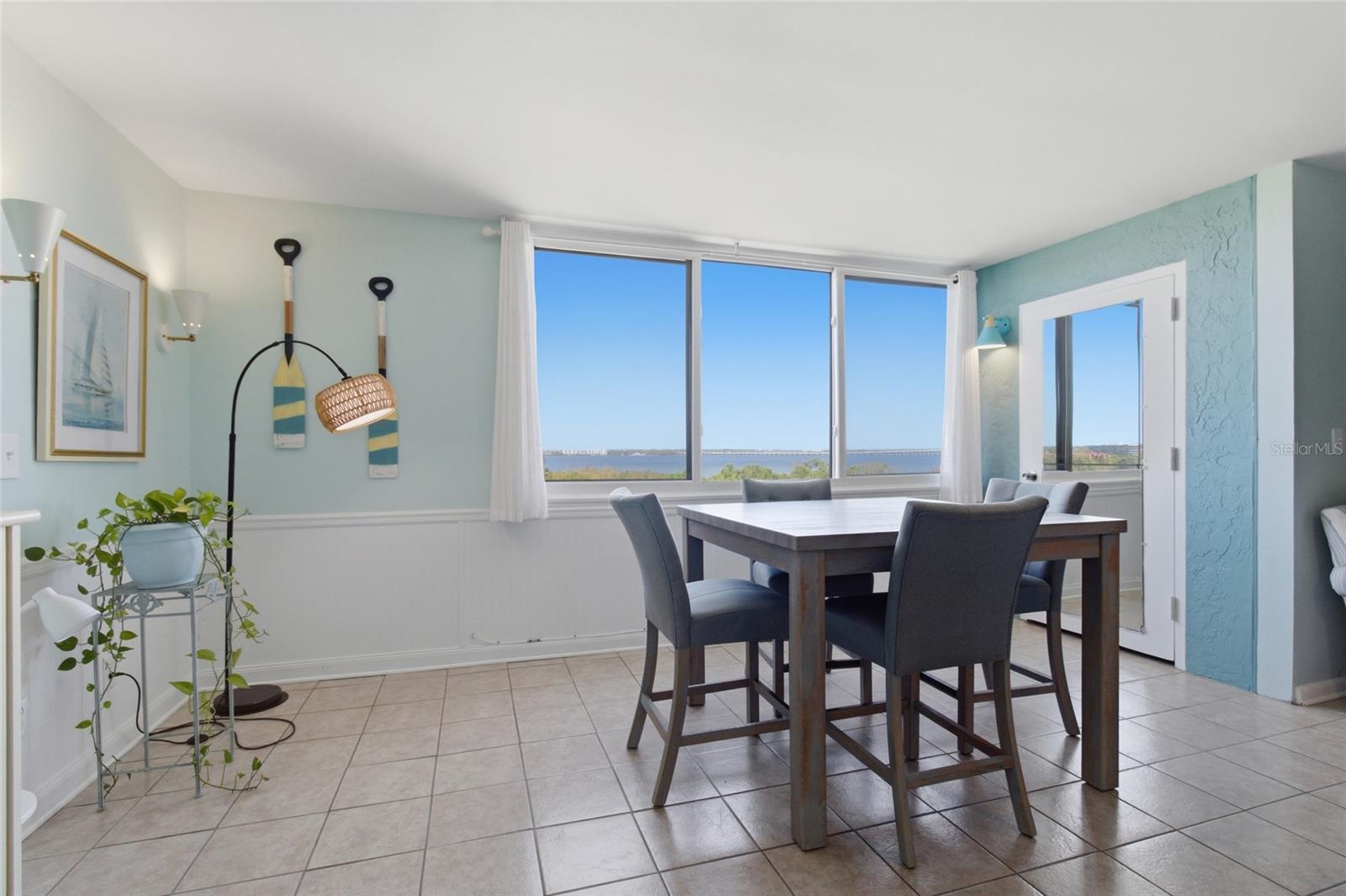 Image 15 of 53 For 2621 Cove Cay Drive 805