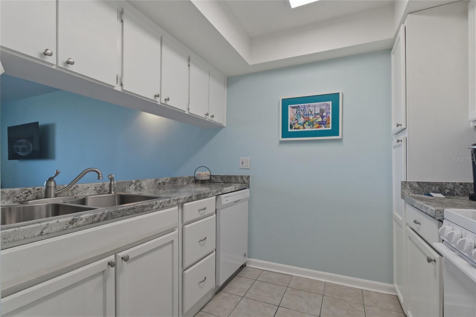 Image 18 of 53 For 2621 Cove Cay Drive 805