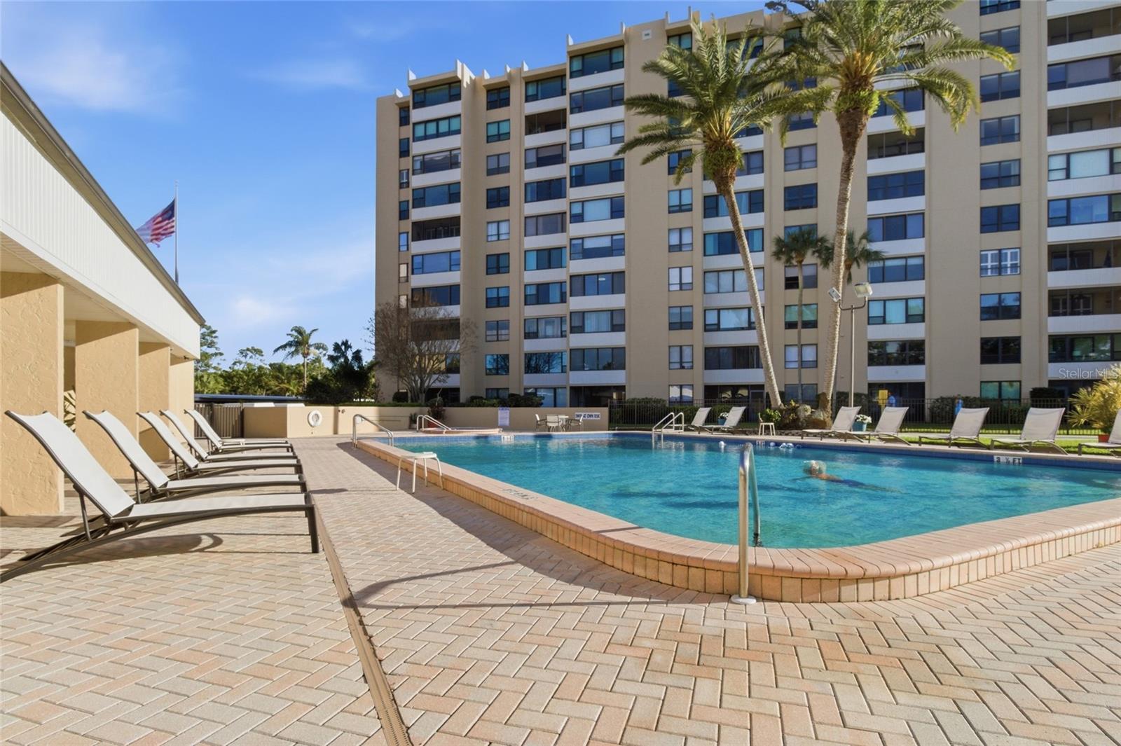 Image 28 of 53 For 2621 Cove Cay Drive 805