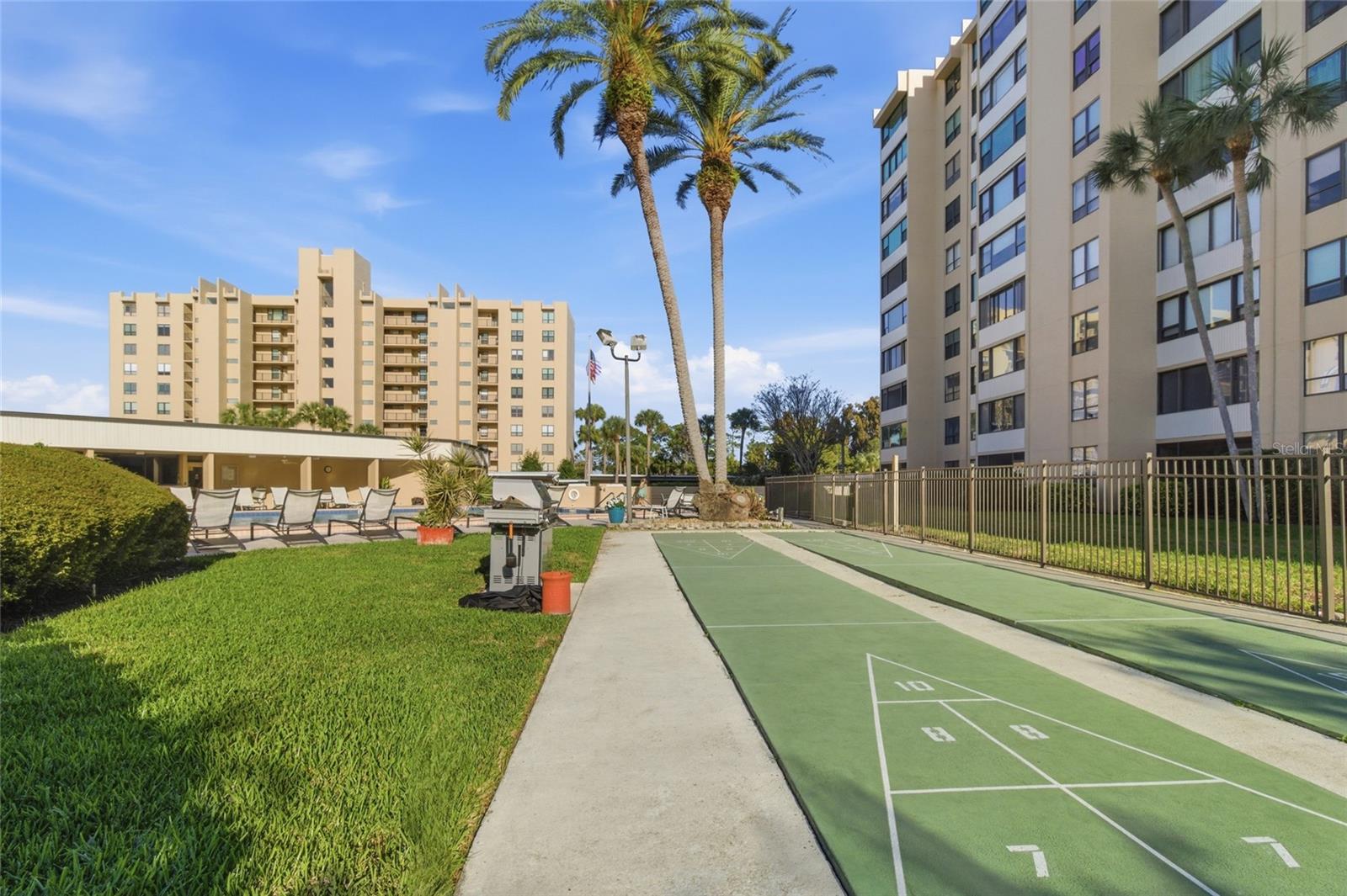 Image 29 of 53 For 2621 Cove Cay Drive 805