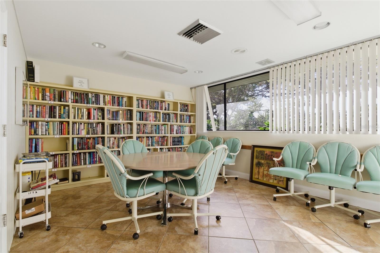 Image 37 of 53 For 2621 Cove Cay Drive 805