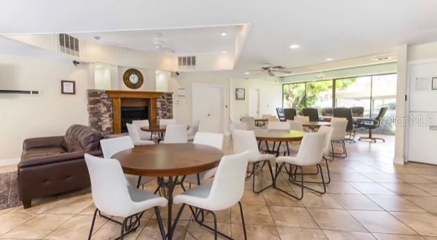 Image 40 of 53 For 2621 Cove Cay Drive 805