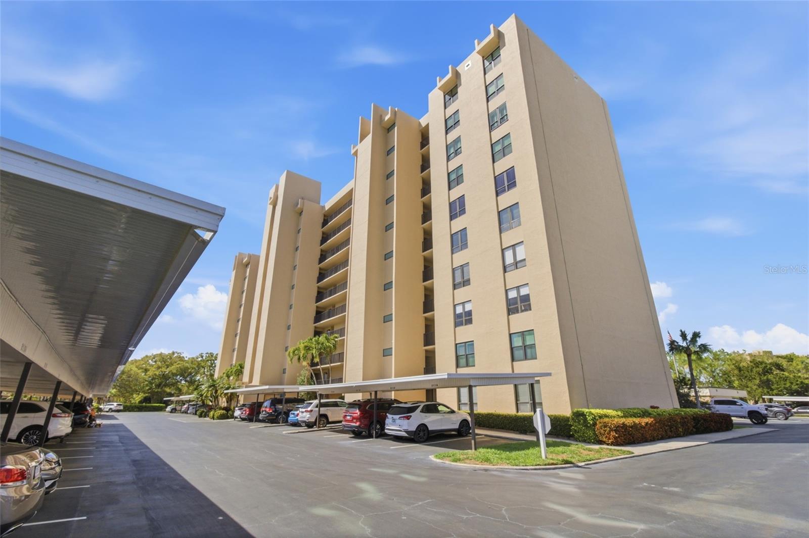 Image 46 of 53 For 2621 Cove Cay Drive 805