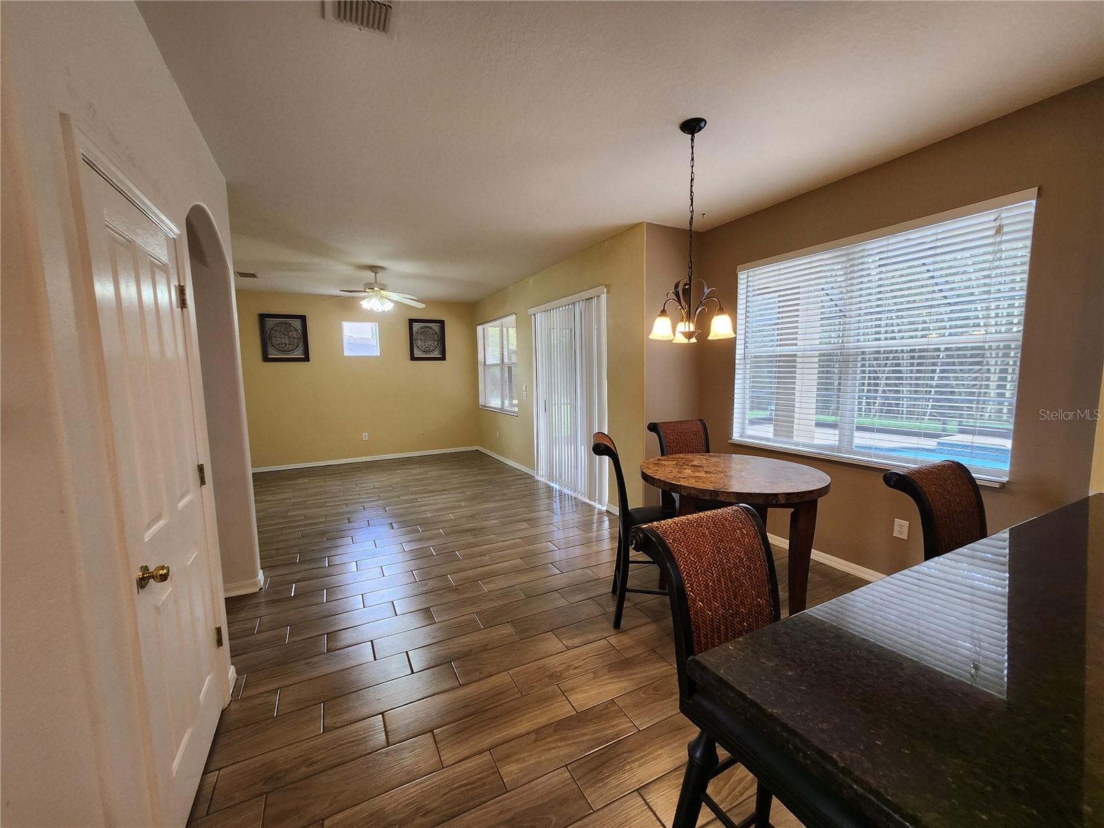 Image 10 of 32 For 3913 Roswell Place