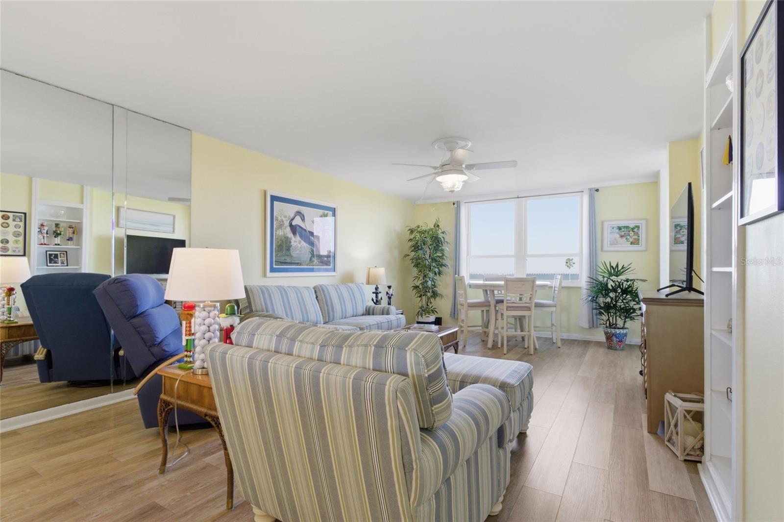 Image 16 of 52 For 2616 Cove Cay Drive 502