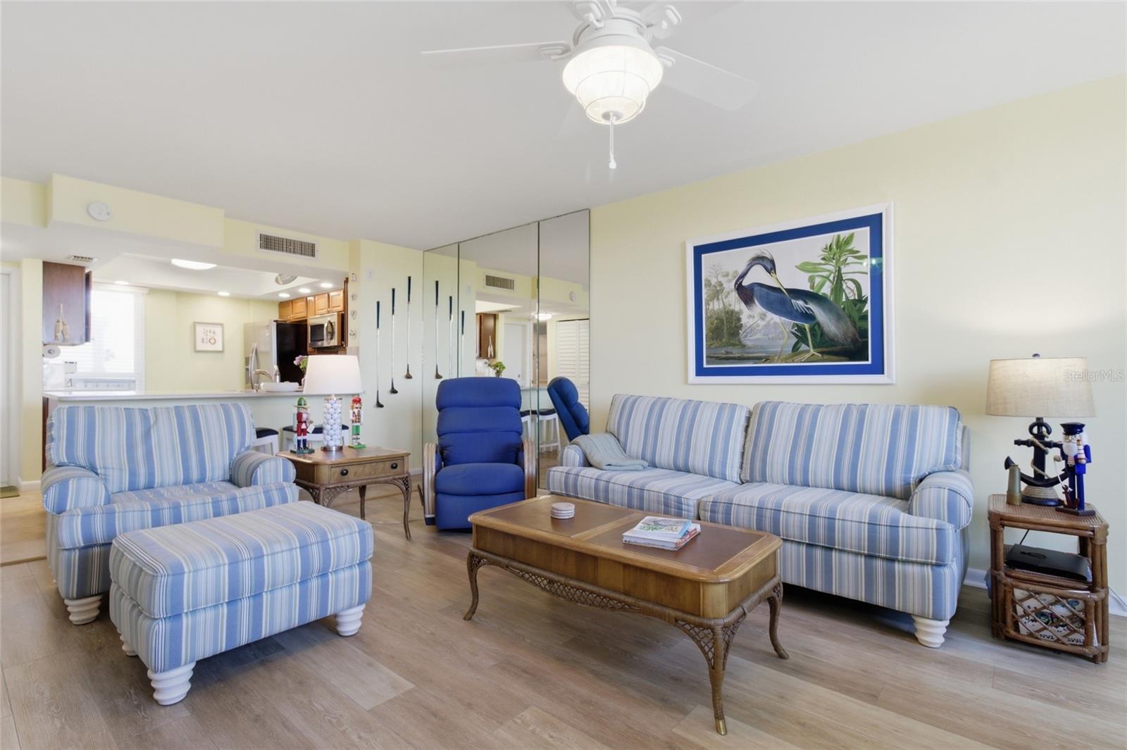 Image 18 of 52 For 2616 Cove Cay Drive 502