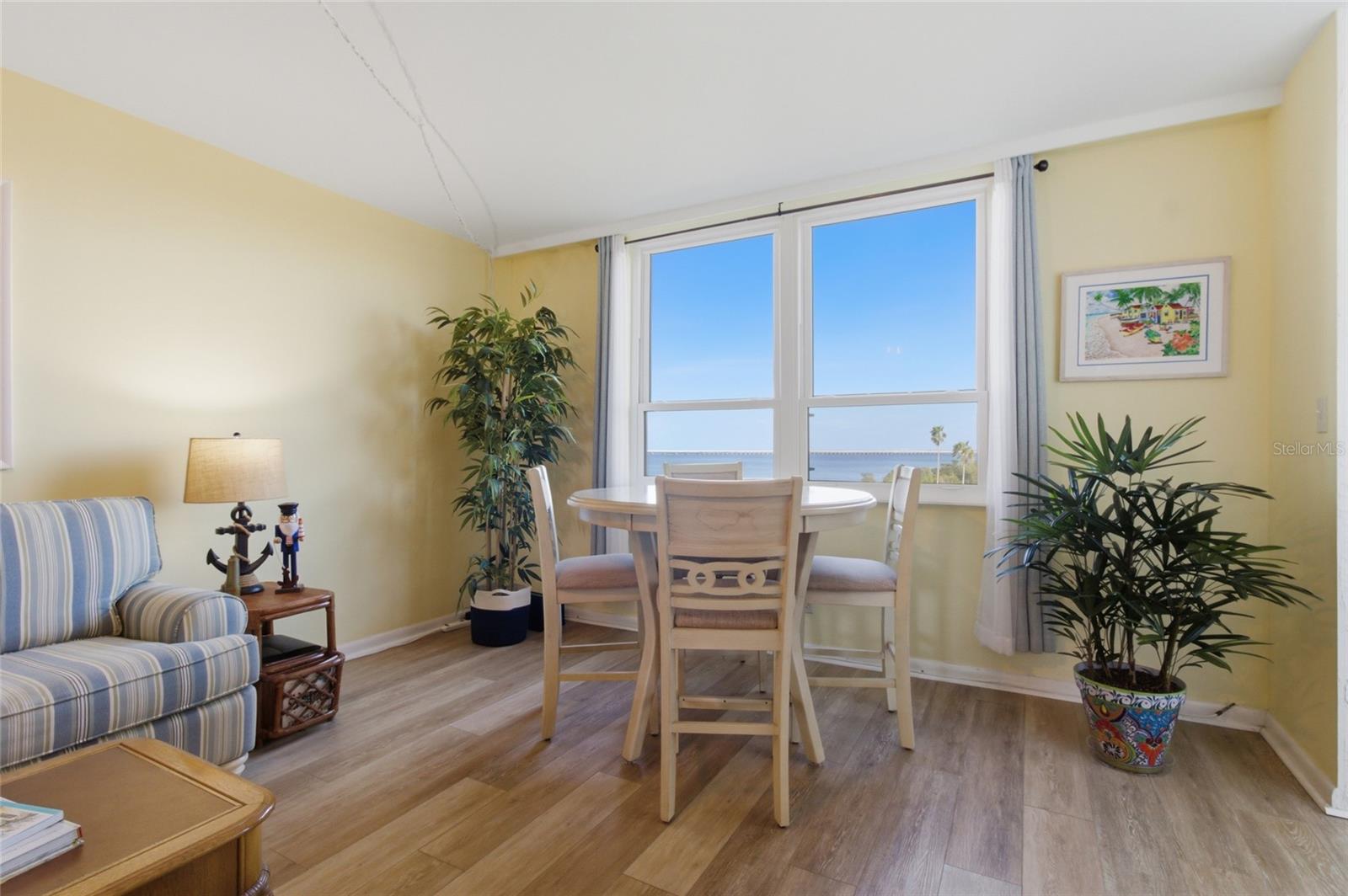 Image 20 of 52 For 2616 Cove Cay Drive 502