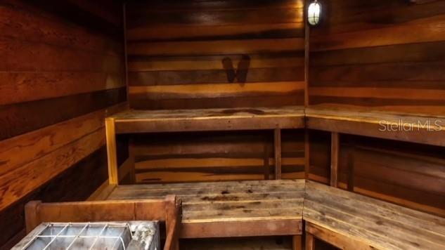 Image 36 of 52 For 2616 Cove Cay Drive 502