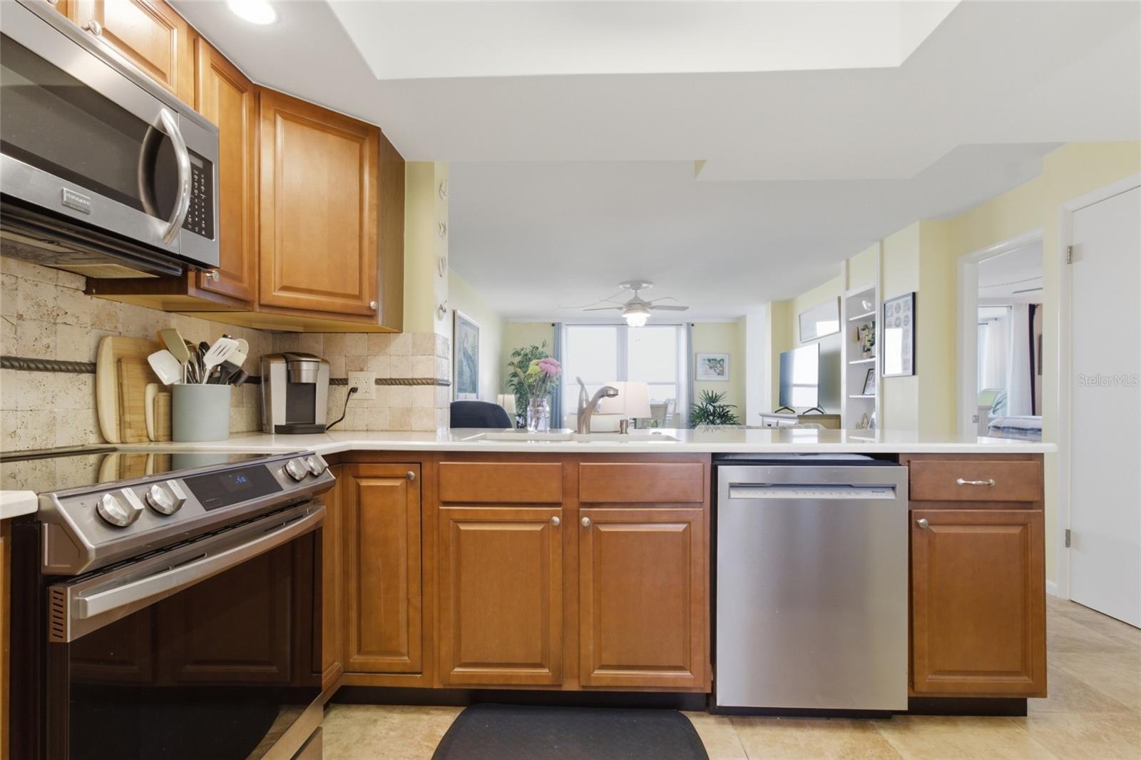 Image 9 of 52 For 2616 Cove Cay Drive 502