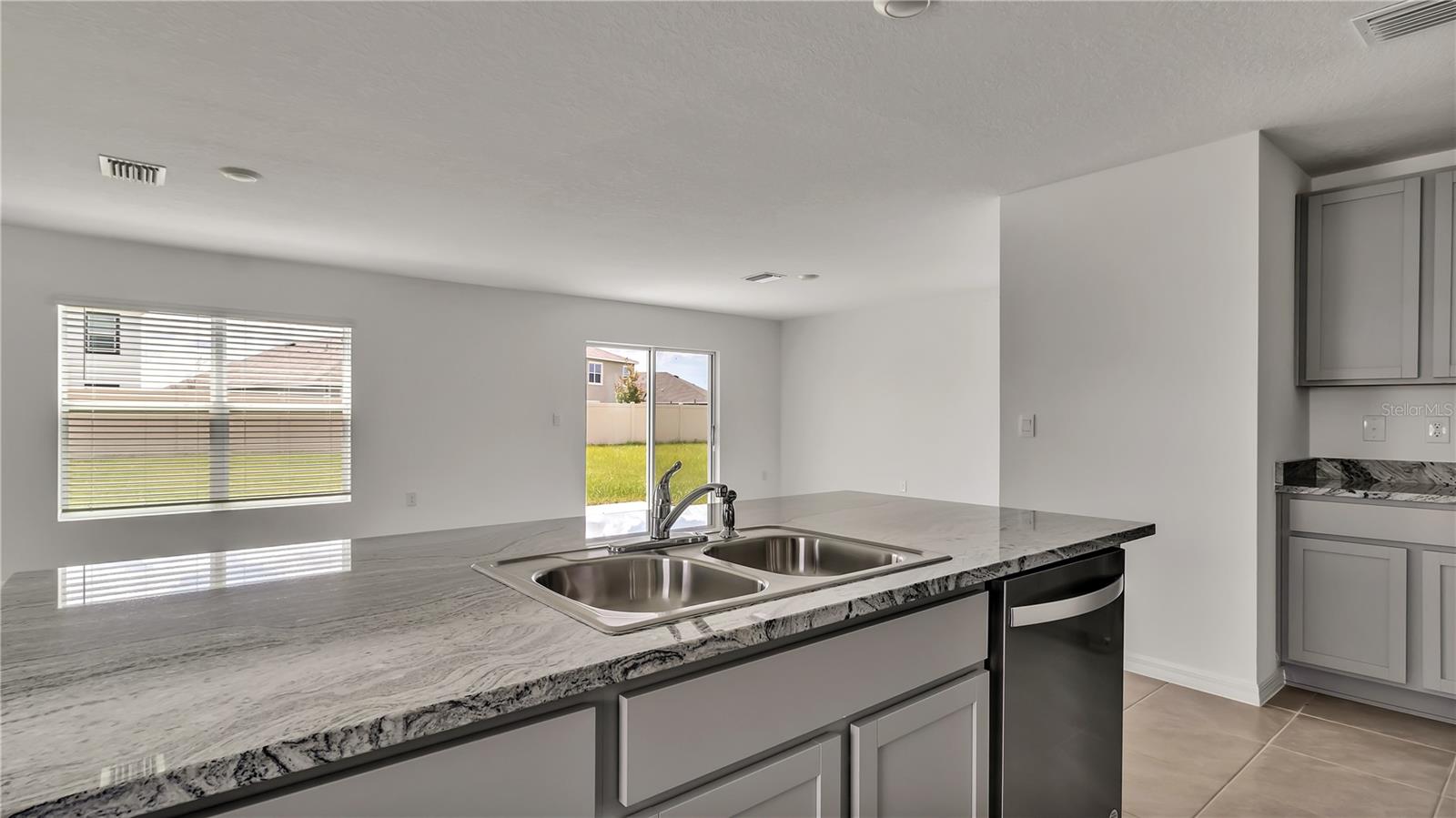 Image 13 of 42 For 16651 Mosaic Oar Drive