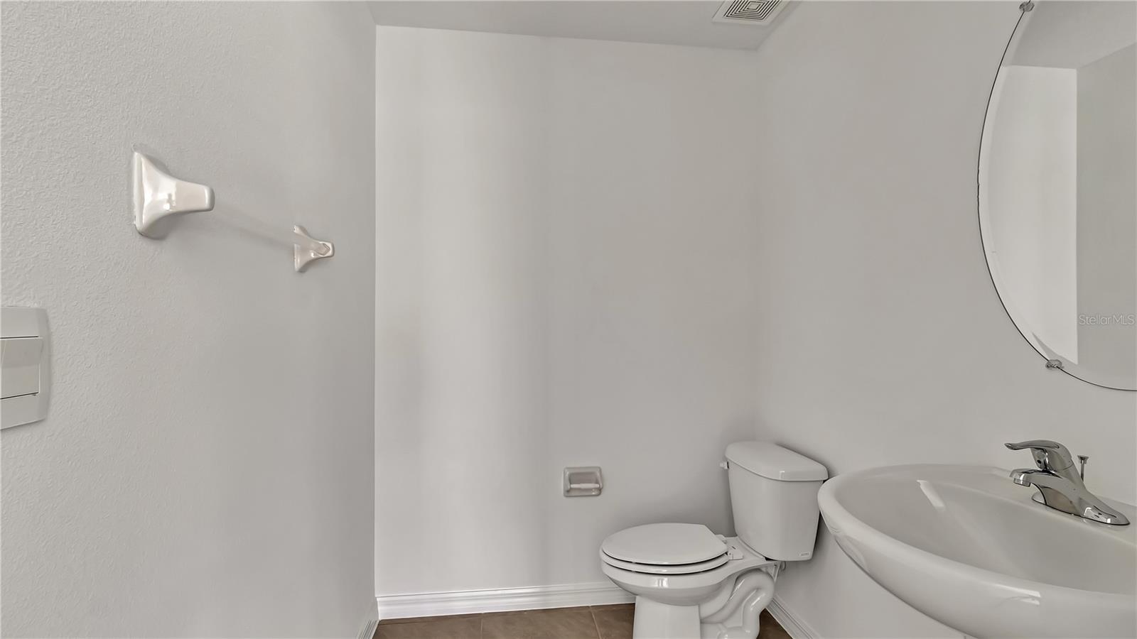 Image 18 of 42 For 16651 Mosaic Oar Drive