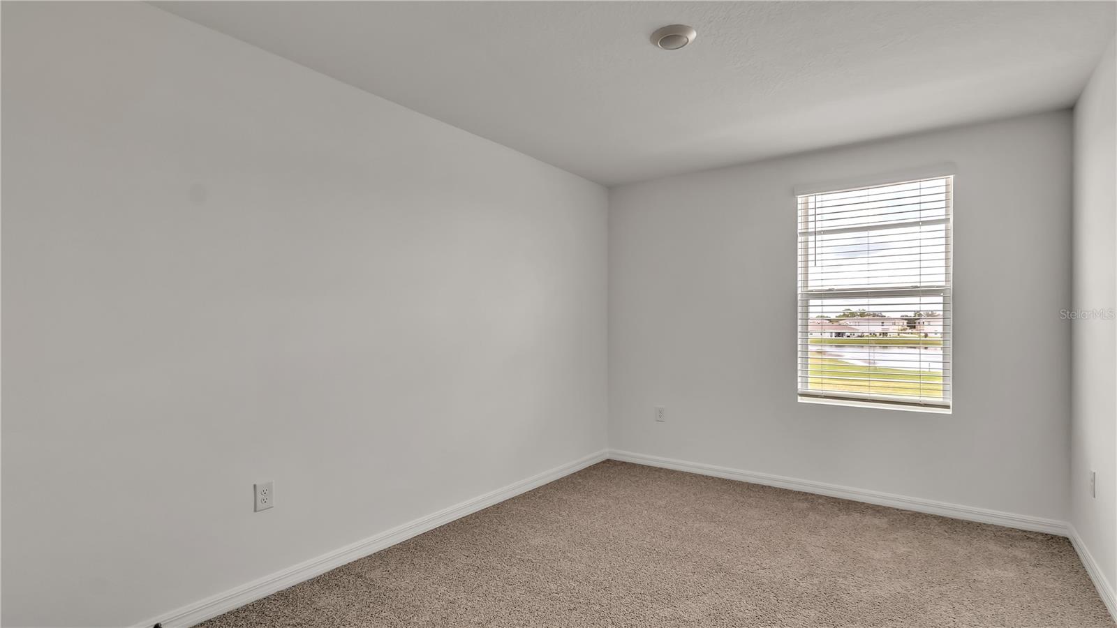 Image 22 of 42 For 16651 Mosaic Oar Drive