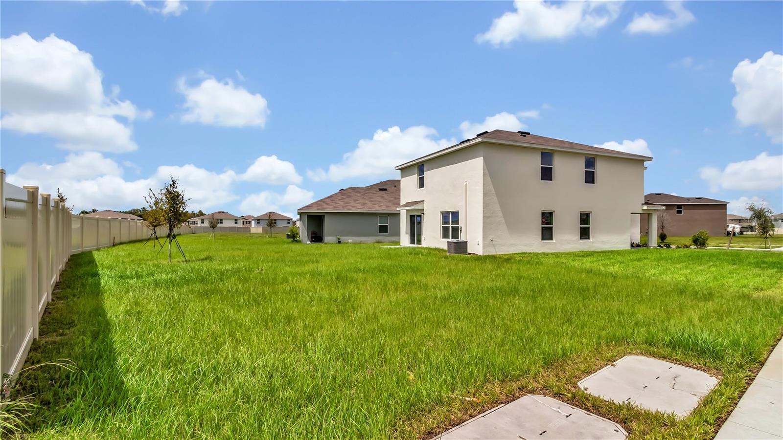 Image 5 of 42 For 16651 Mosaic Oar Drive