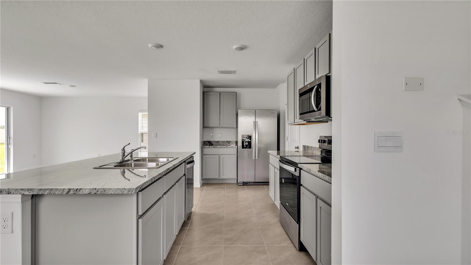 Image 8 of 42 For 16651 Mosaic Oar Drive