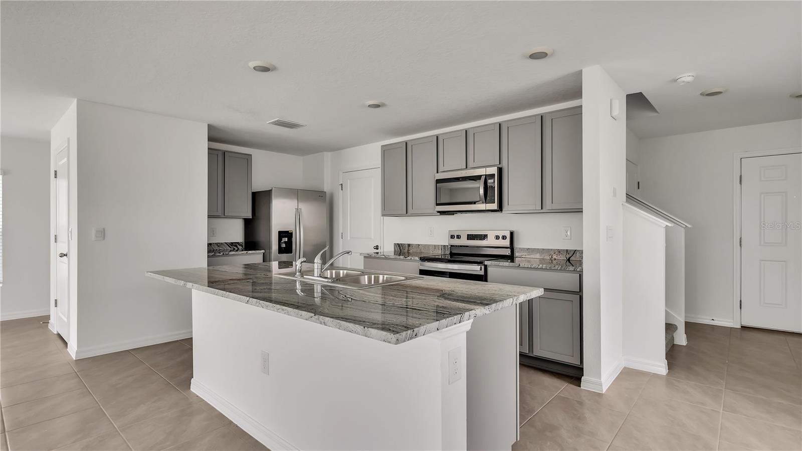 Image 9 of 42 For 16651 Mosaic Oar Drive