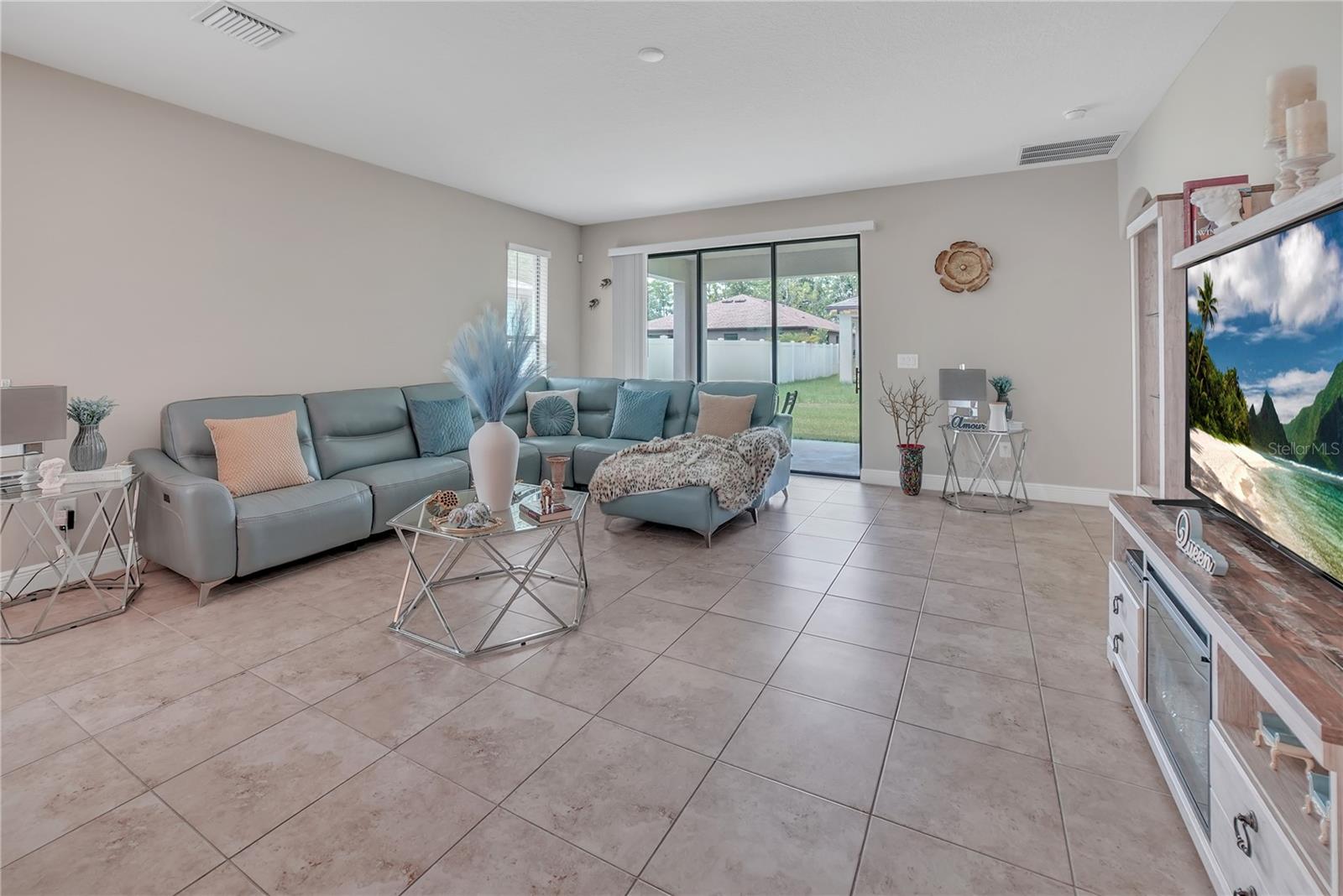 Image 13 of 40 For 12591 Vander Way