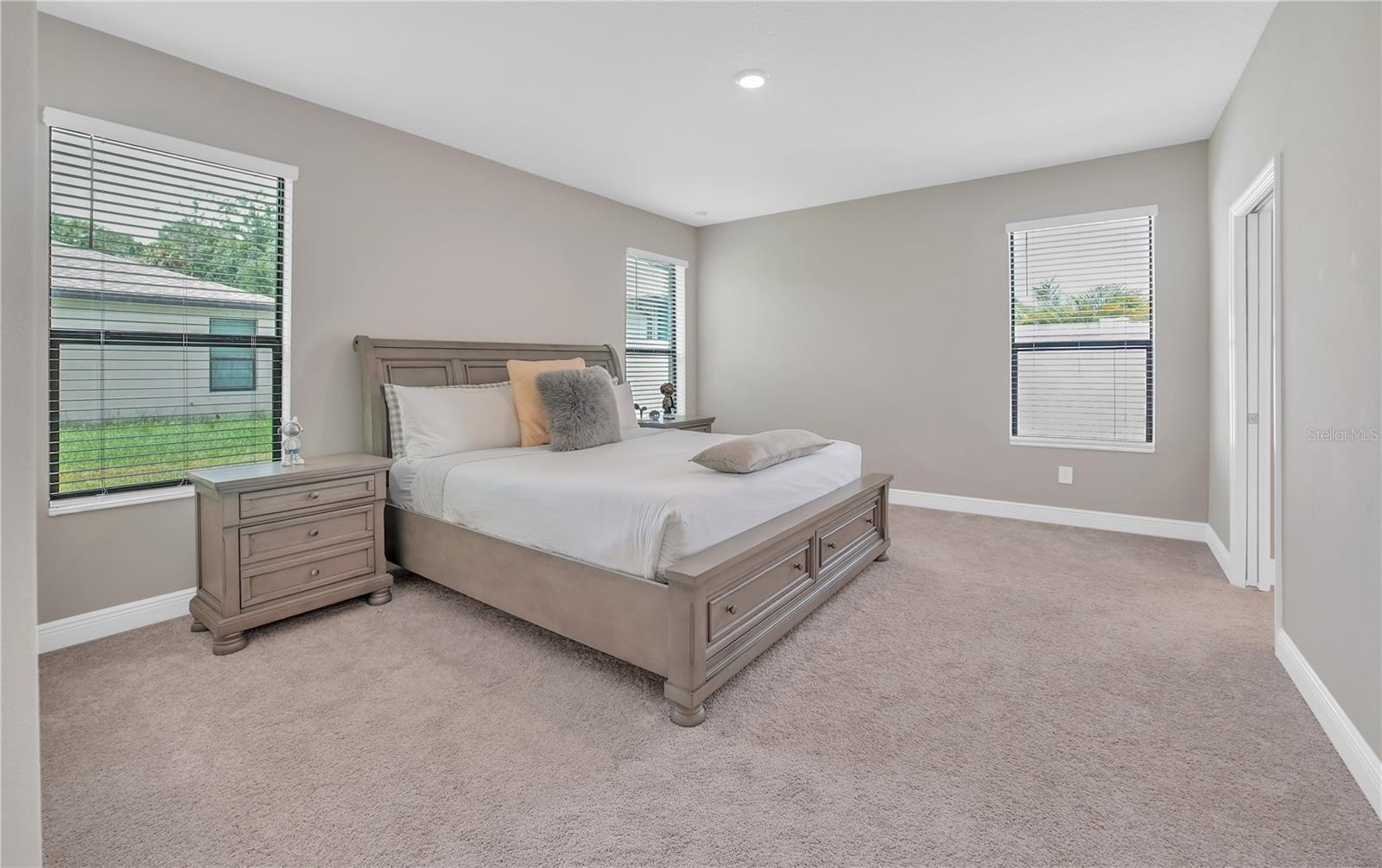 Image 23 of 40 For 12591 Vander Way