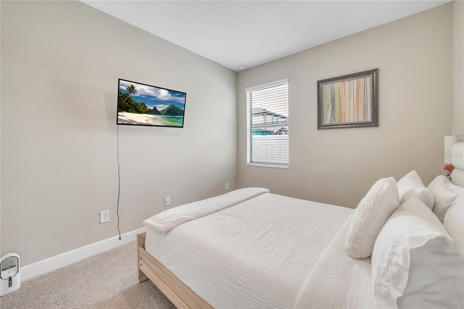 Image 32 of 40 For 12591 Vander Way