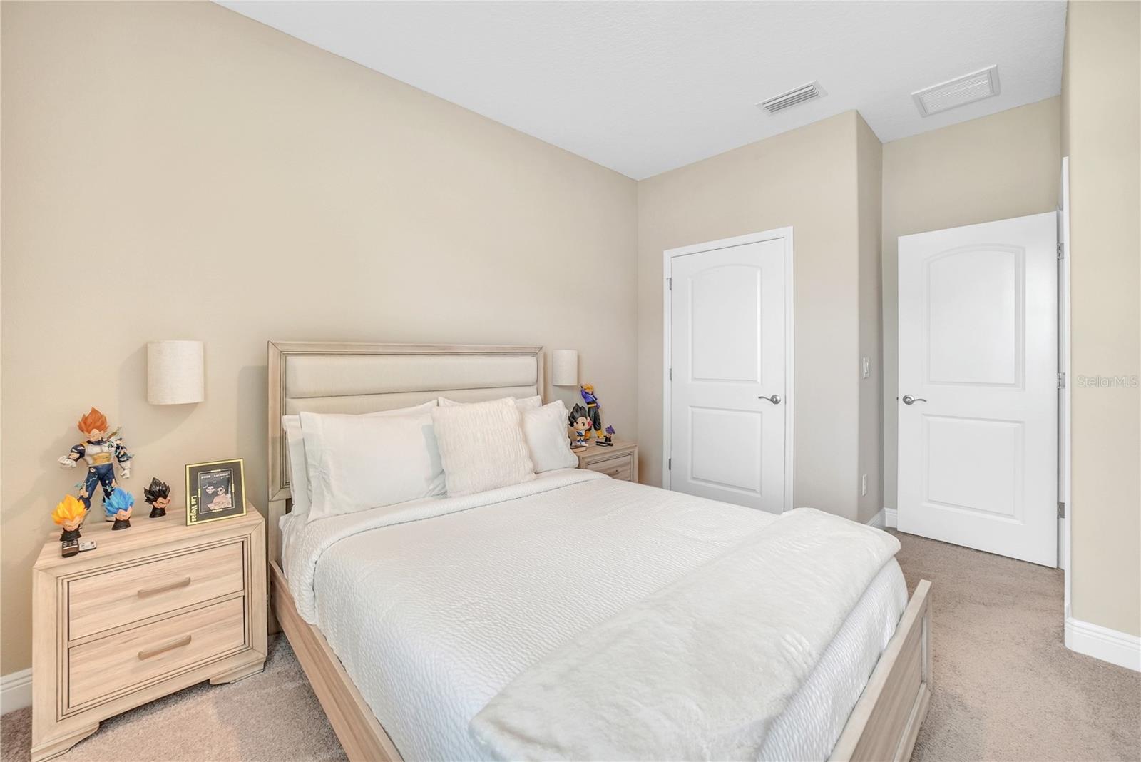 Image 33 of 40 For 12591 Vander Way