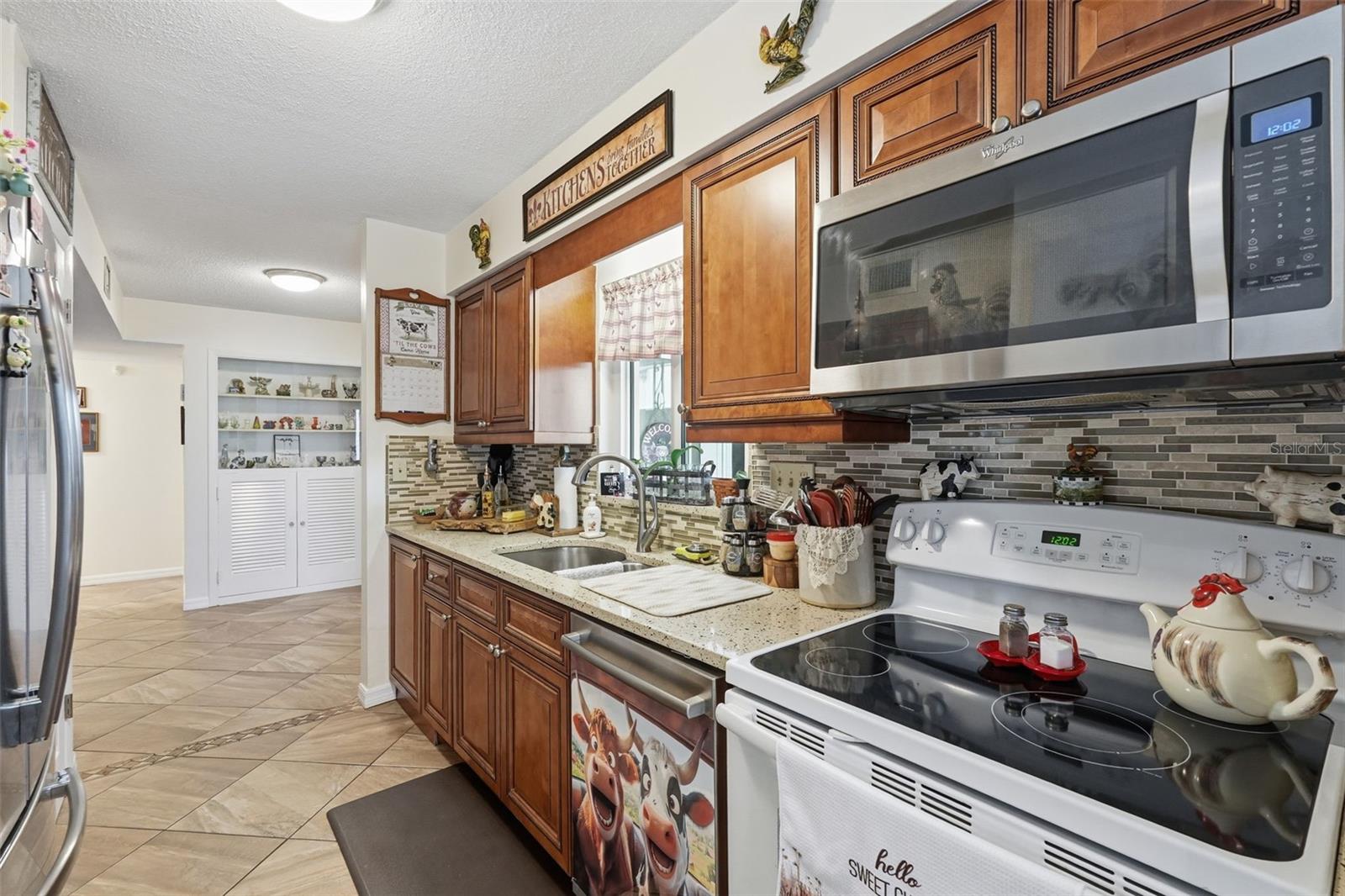 Image 10 of 20 For 250 Rosery Road Nw 351