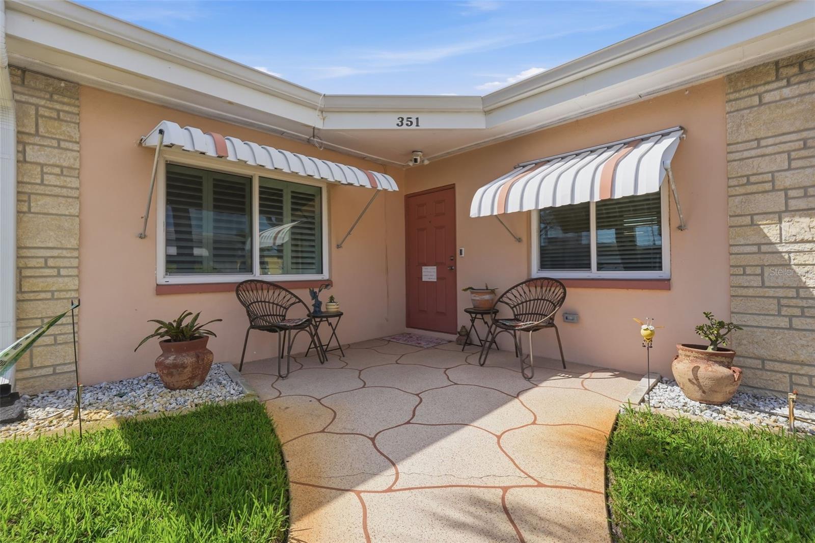 Image 2 of 20 For 250 Rosery Road Nw 351