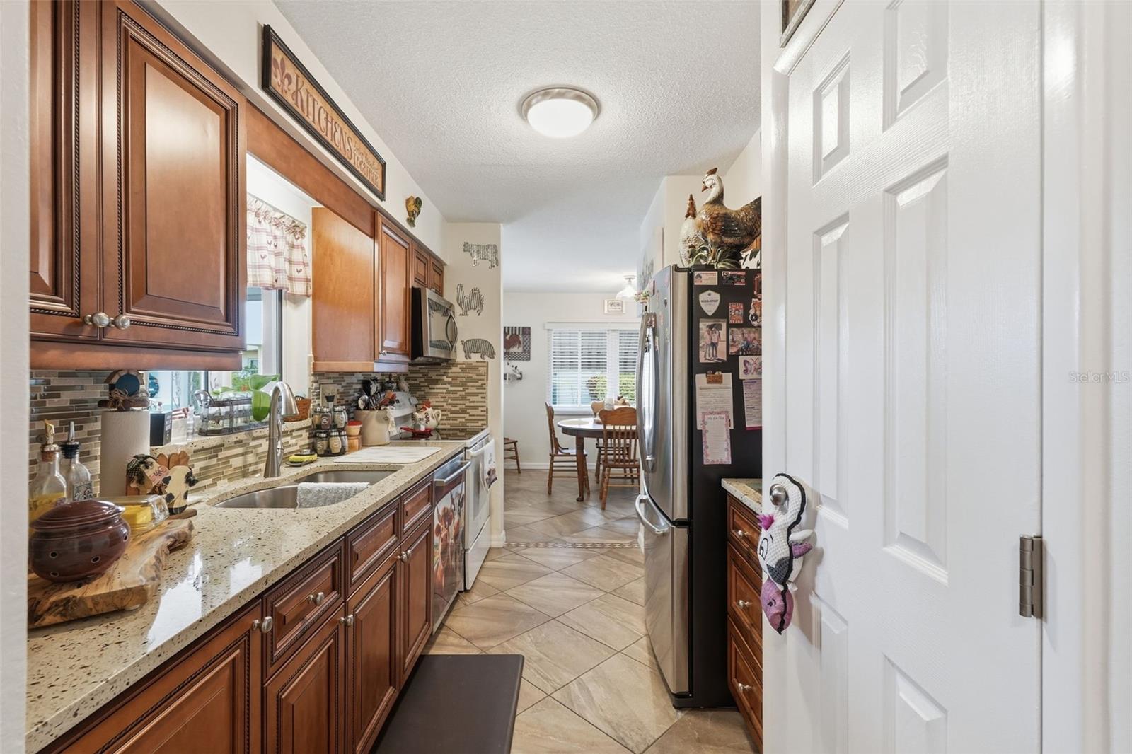 Image 9 of 20 For 250 Rosery Road Nw 351