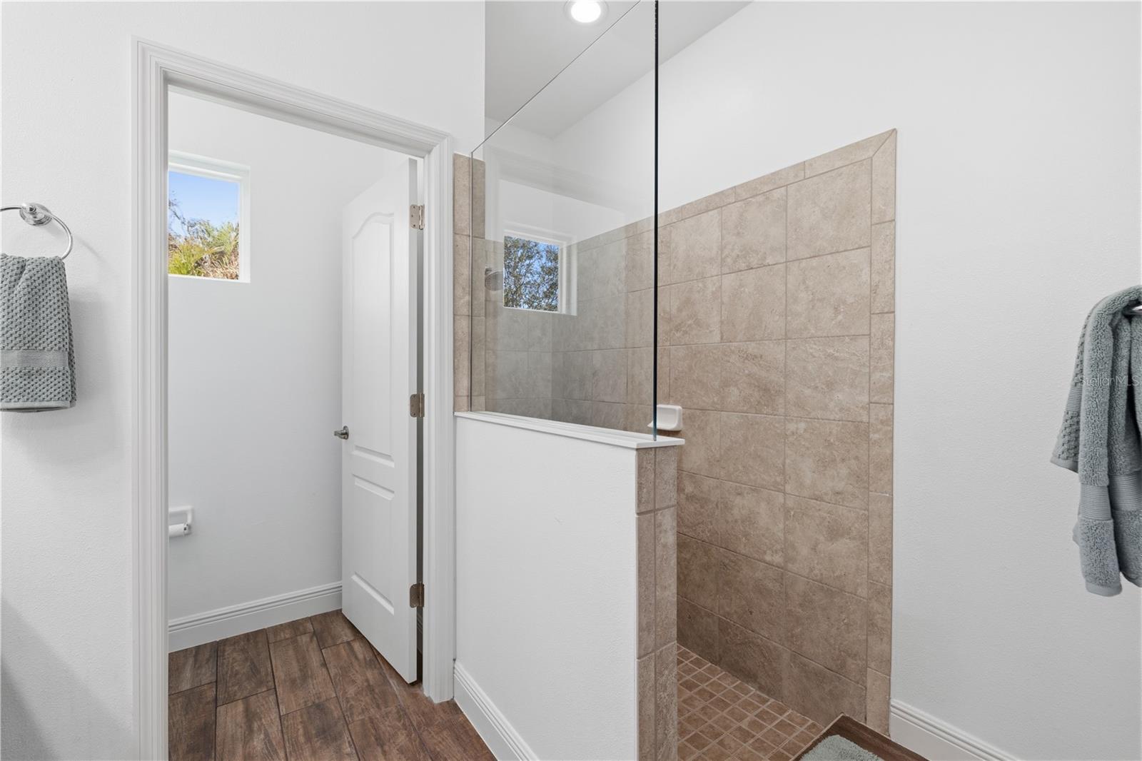 Image 12 of 36 For 16804 Myrtle Hill Lane