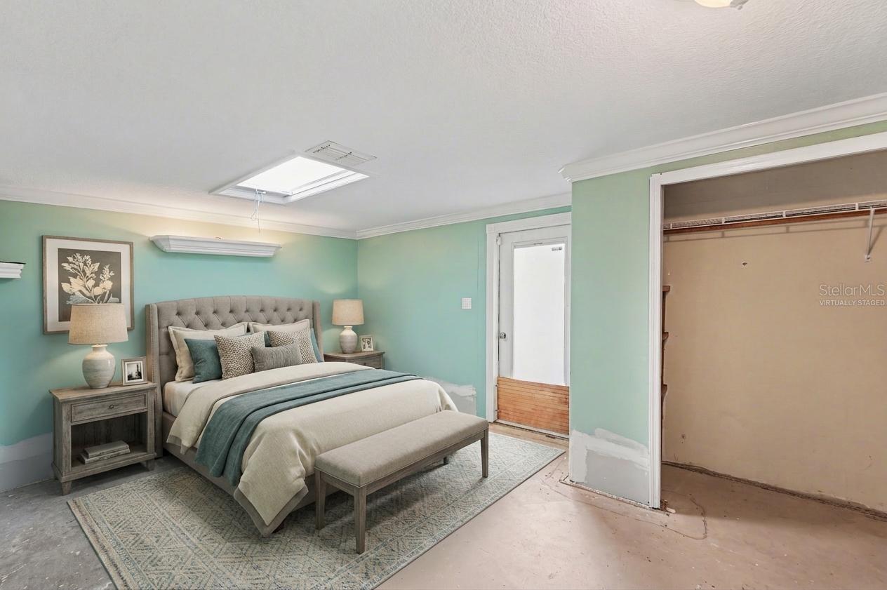 Image 5 of 32 For 202 Arlington Avenue E