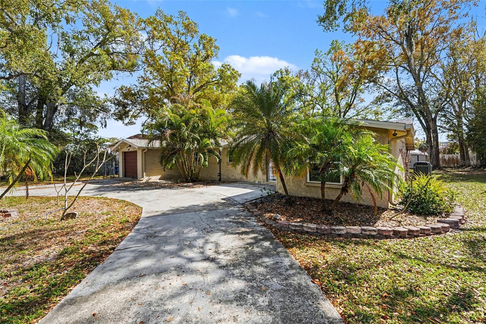 Image 6 of 32 For 202 Arlington Avenue E