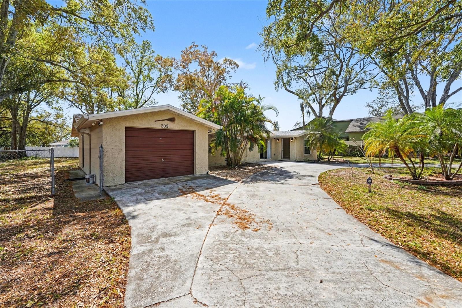 Image 7 of 32 For 202 Arlington Avenue E