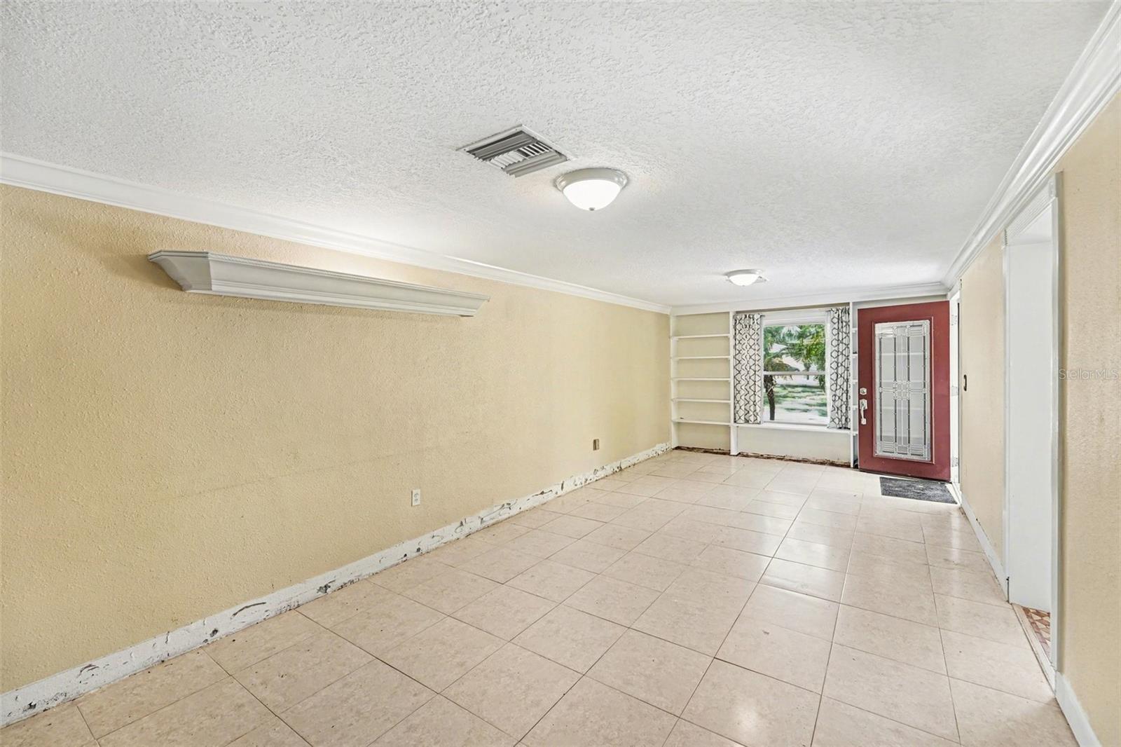 Image 9 of 32 For 202 Arlington Avenue E